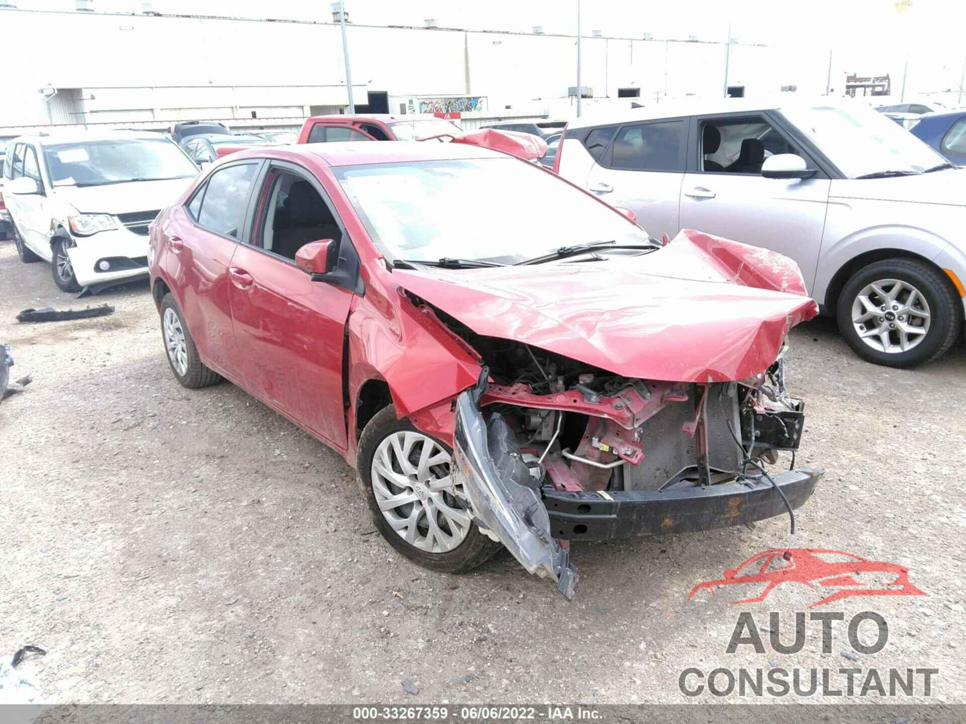 TOYOTA COROLLA 2018 - 5YFBURHE0JP815131