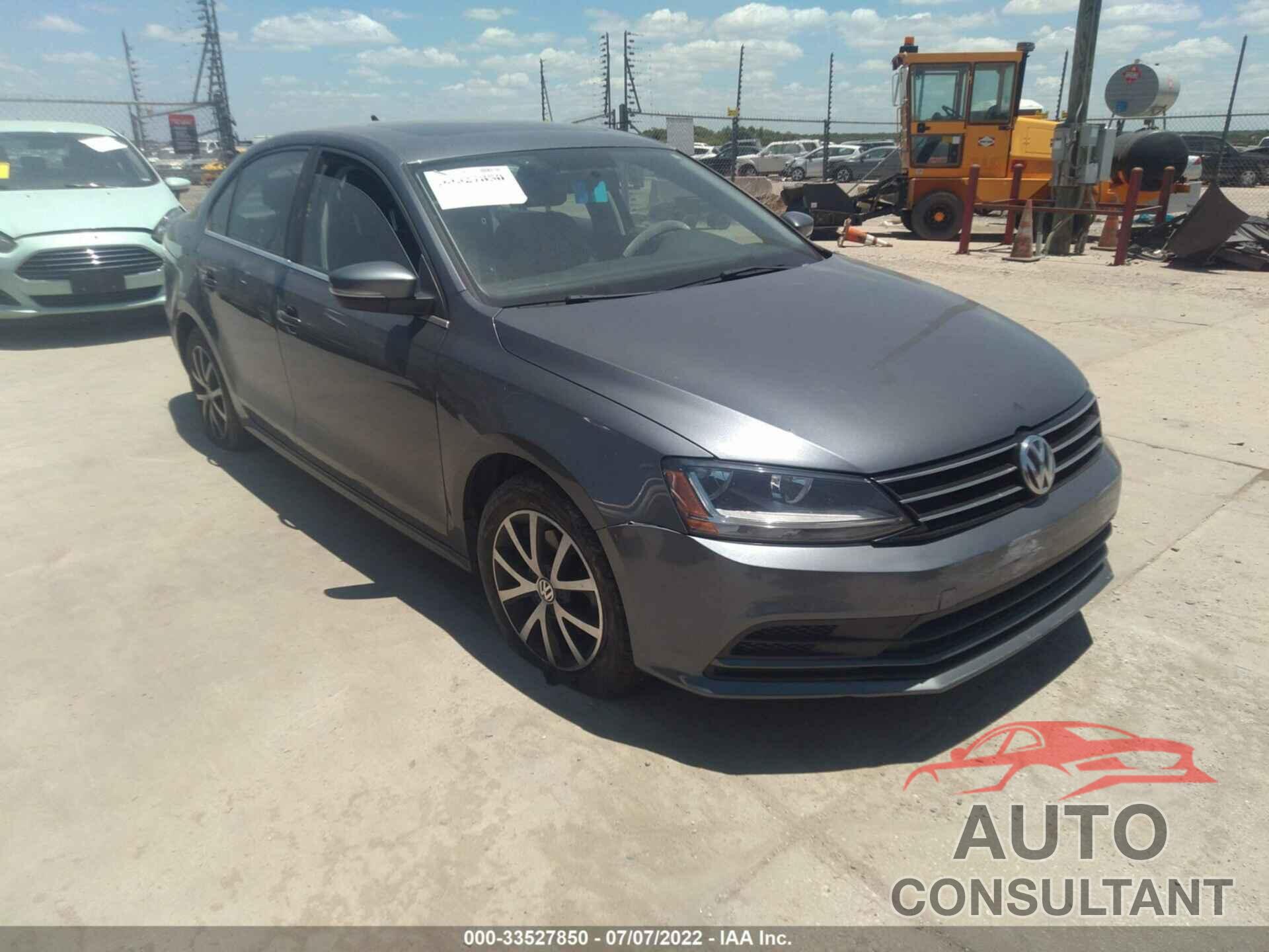 VOLKSWAGEN JETTA 2017 - 3VWDB7AJXHM331296