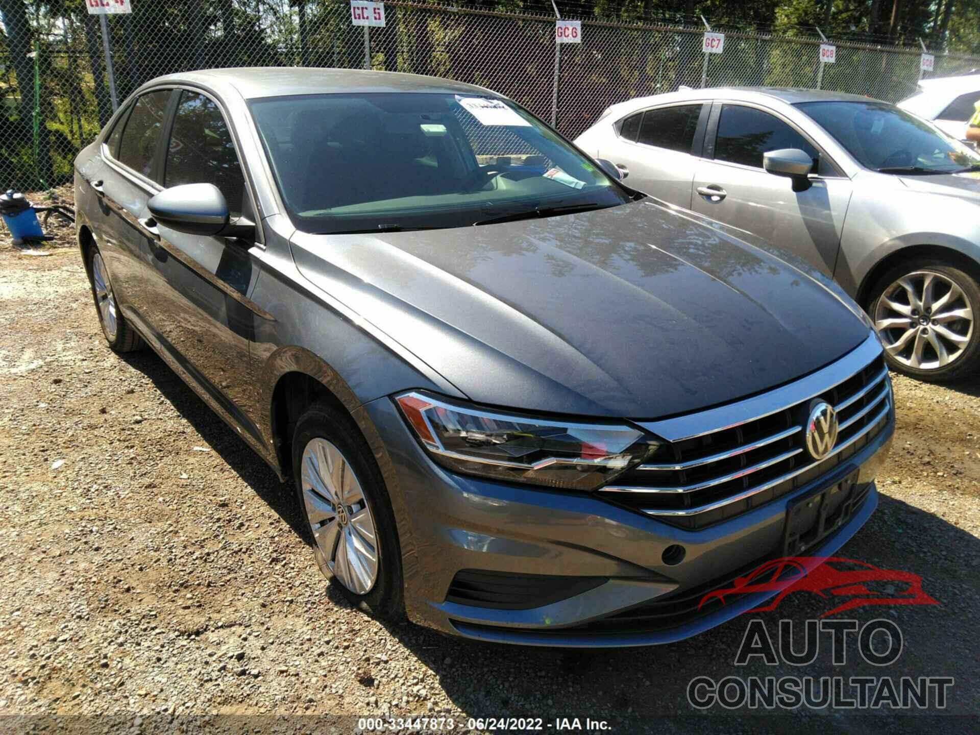VOLKSWAGEN JETTA 2019 - 3VWN57BU6KM100486