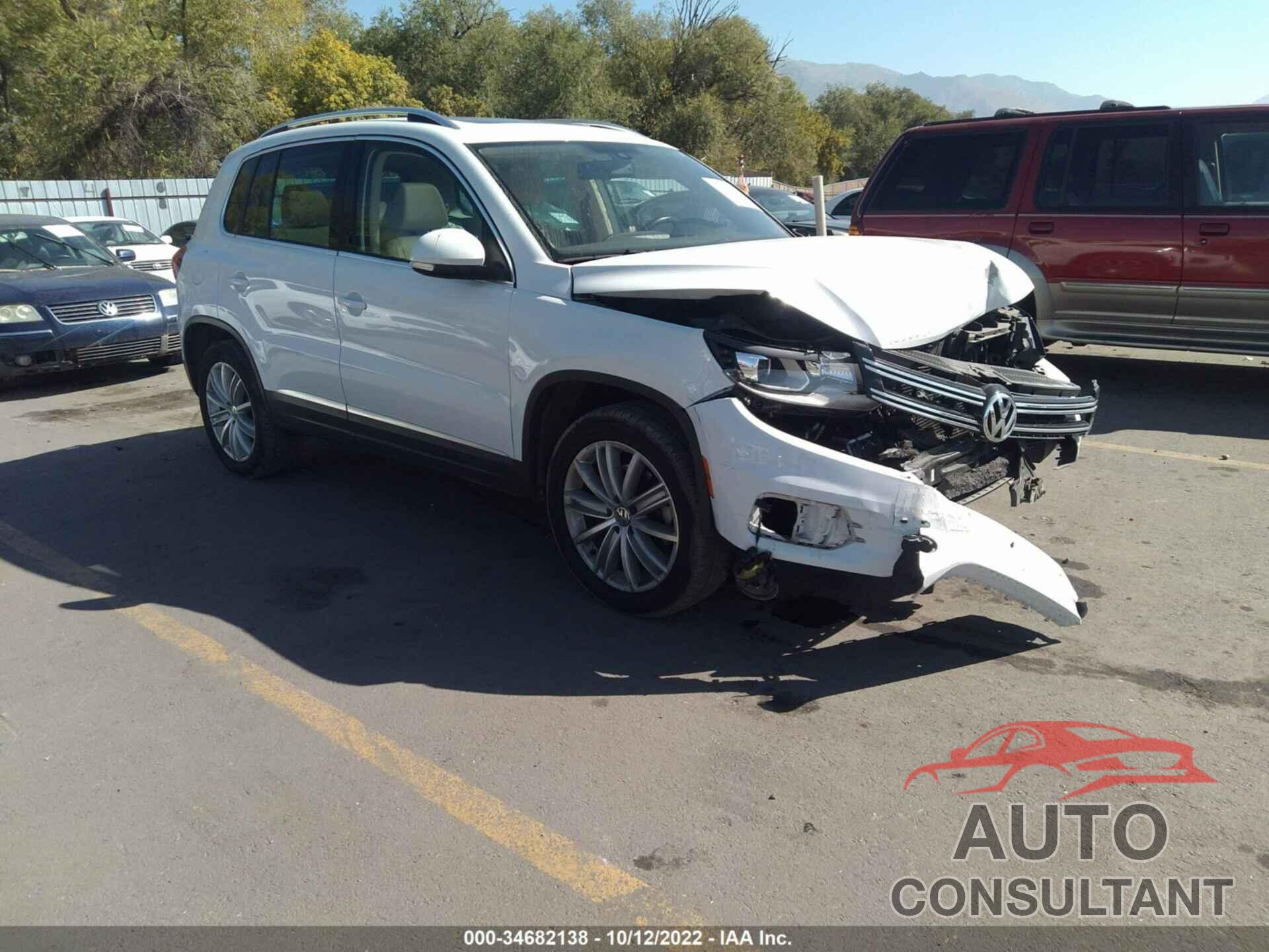 VOLKSWAGEN TIGUAN 2016 - WVGBV7AX6GW506532