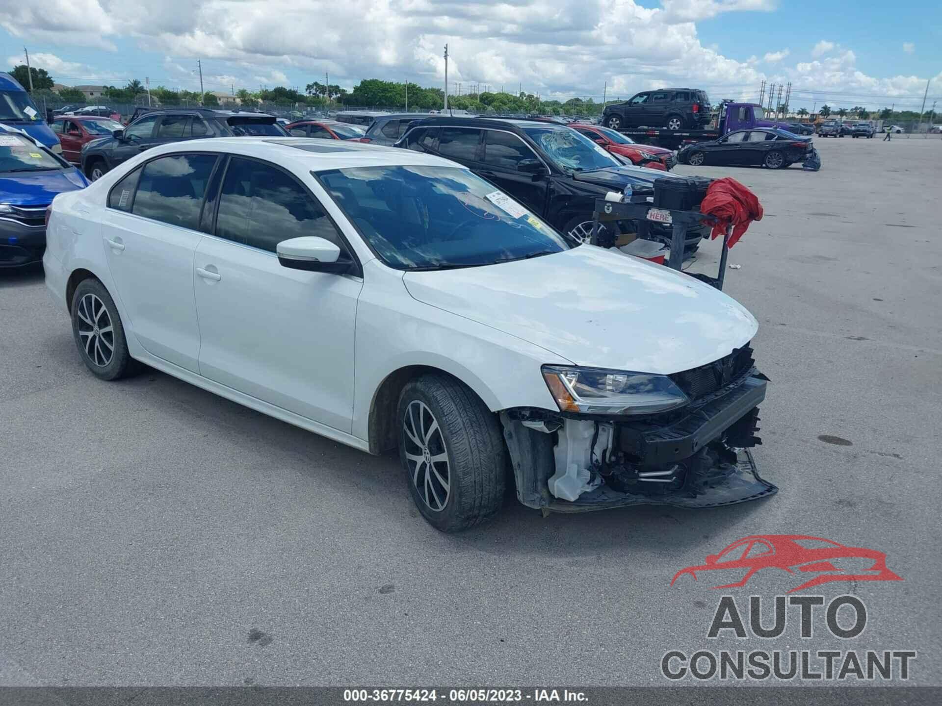 VOLKSWAGEN JETTA 2017 - 3VWDB7AJ9HM281328