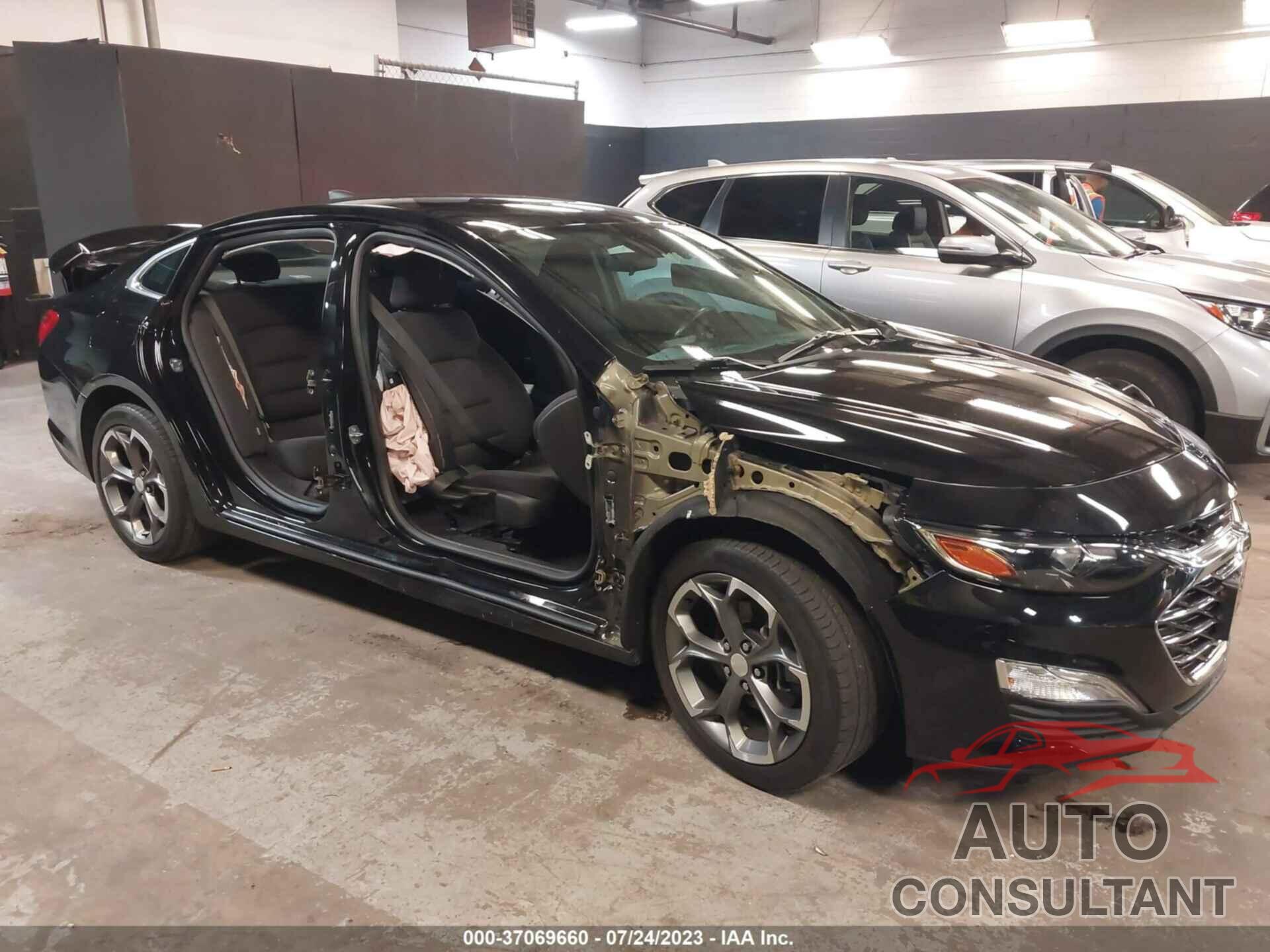 CHEVROLET MALIBU 2019 - 1G1ZG5ST7KF192176