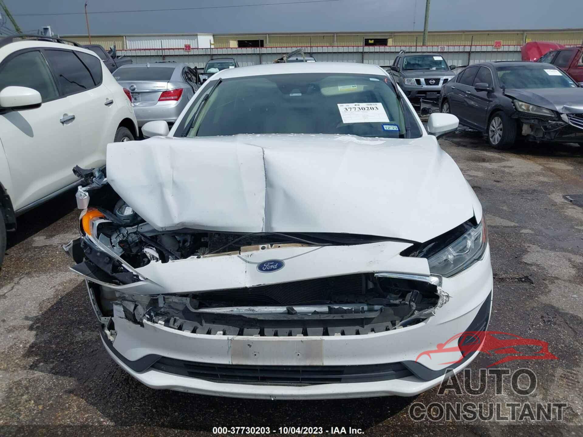 FORD FUSION HYBRID 2019 - 3FA6P0LU9KR185422