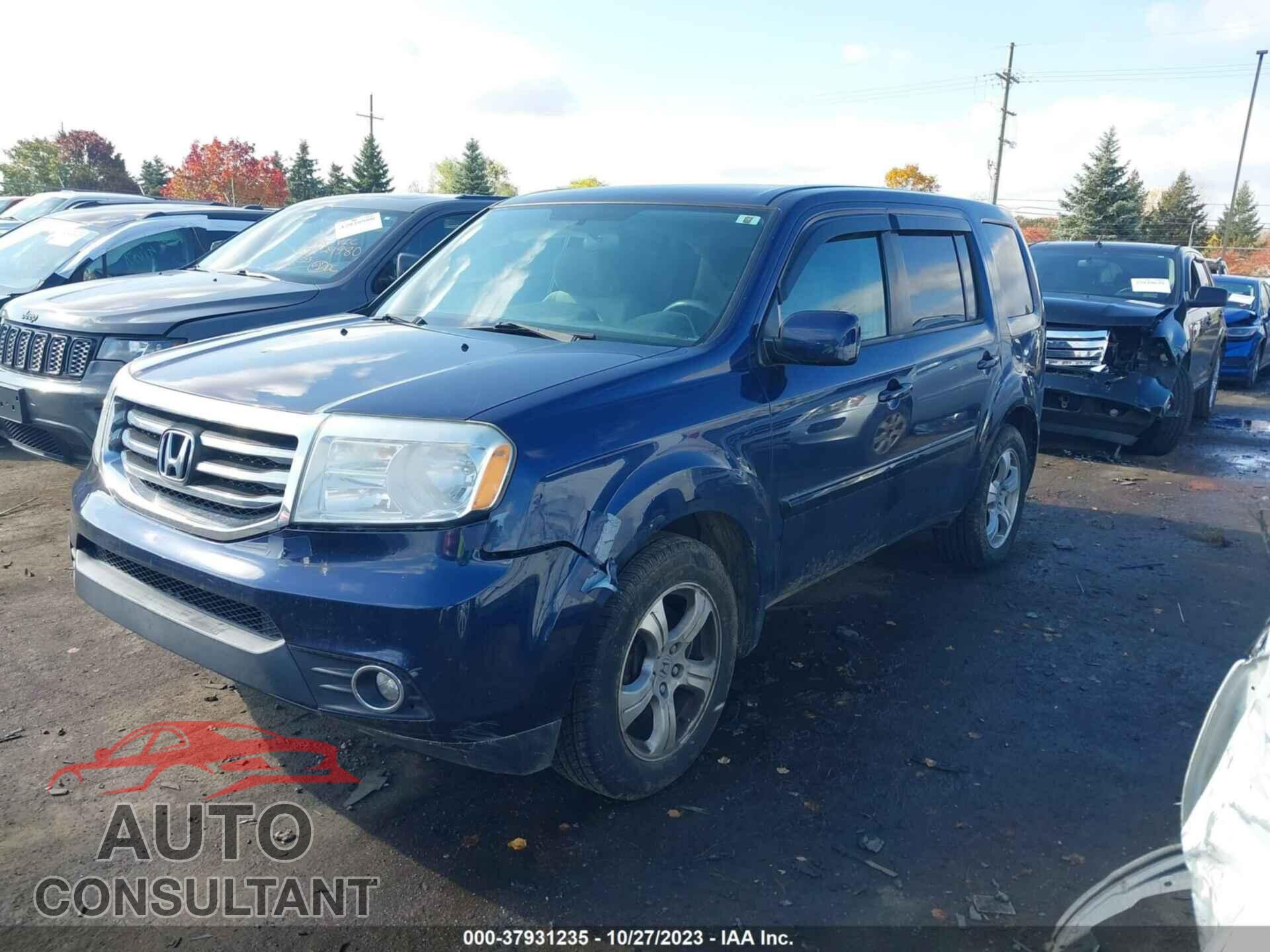 HONDA PILOT 2015 - 5FNYF4H4XFB008214