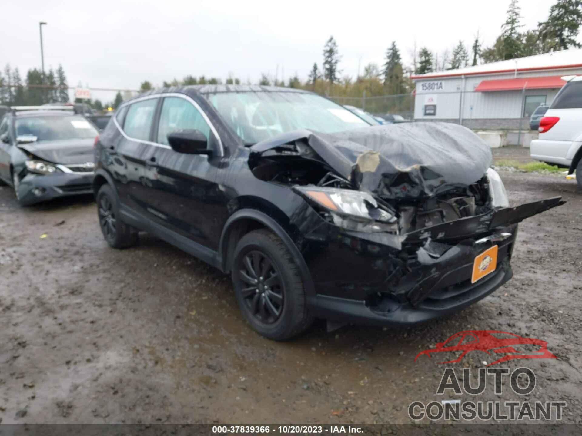 NISSAN ROGUE SPORT 2018 - JN1BJ1CR6JW259213