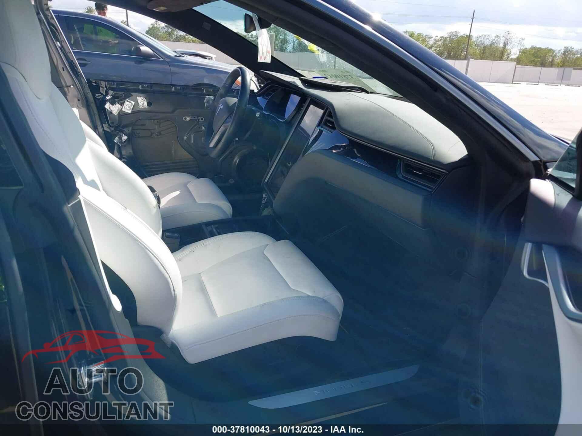 TESLA MODEL S 2020 - 5YJSA1E29LF359231