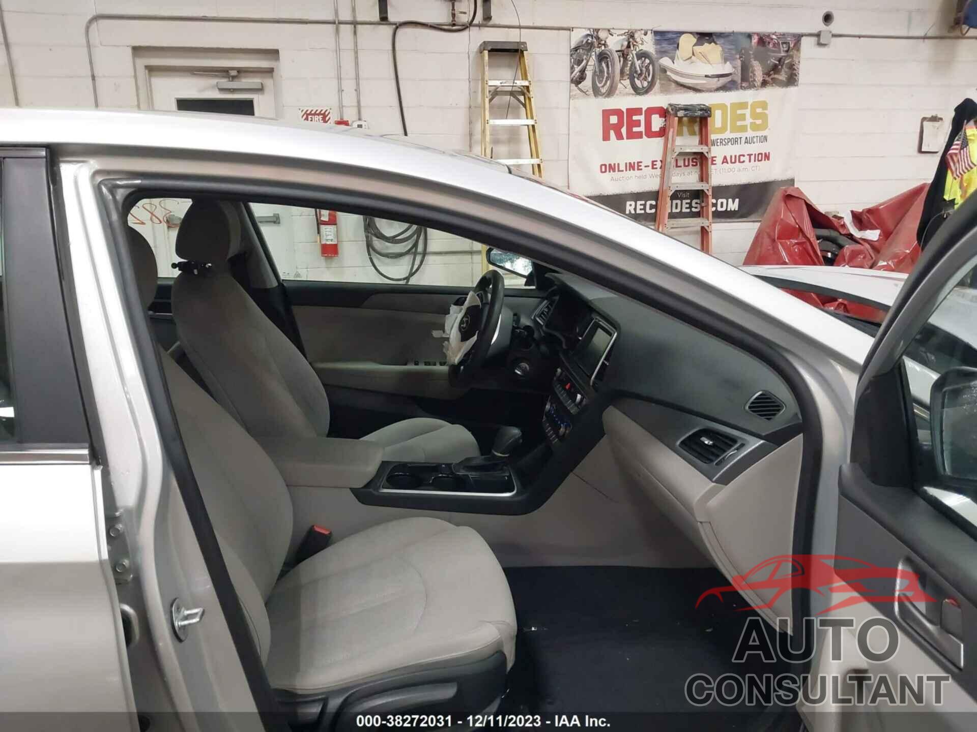 HYUNDAI SONATA 2019 - 5NPE24AF5KH731894