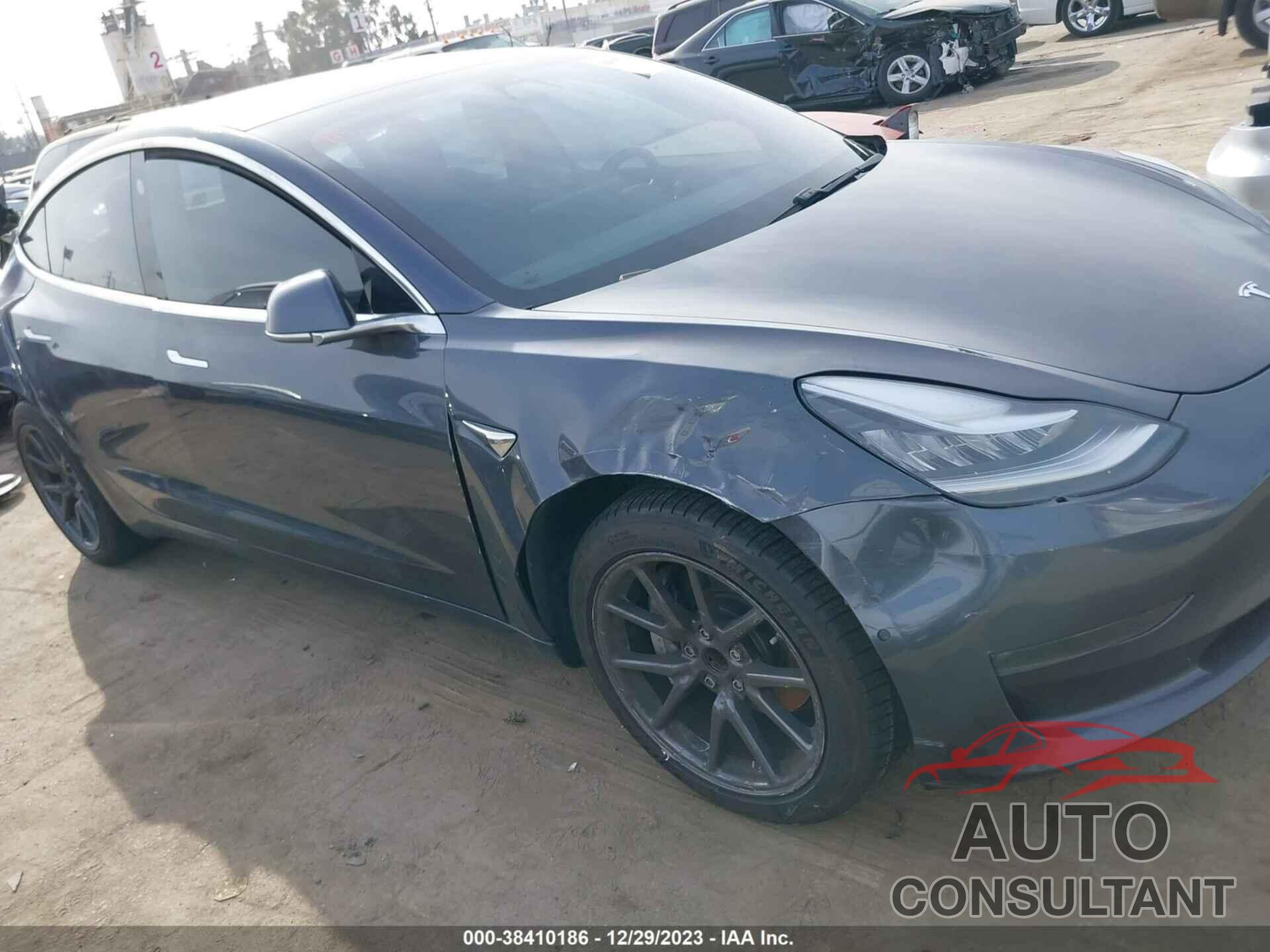 TESLA MODEL 3 2018 - 5YJ3E1EA9JF008591