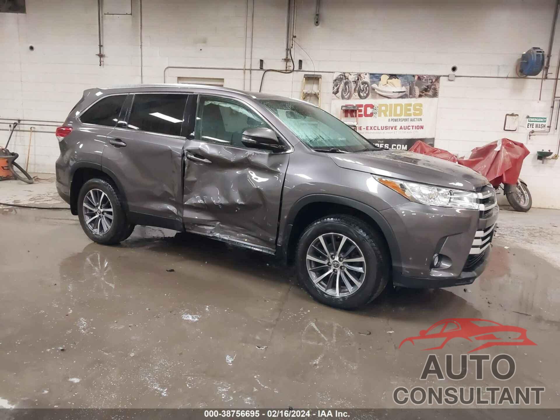 TOYOTA HIGHLANDER 2019 - 5TDJZRFH5KS580597