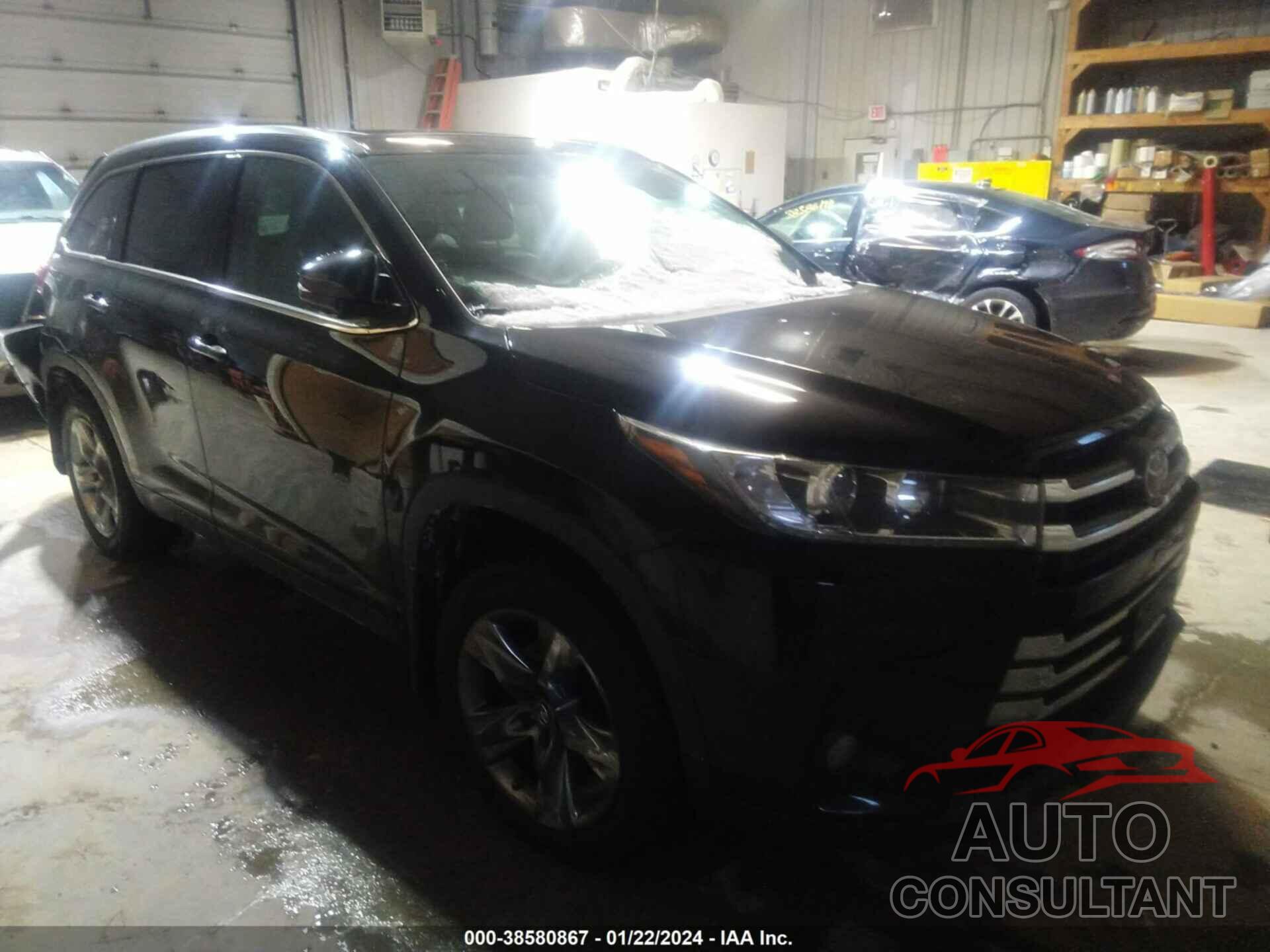 TOYOTA HIGHLANDER 2018 - 5TDDZRFH6JS858130