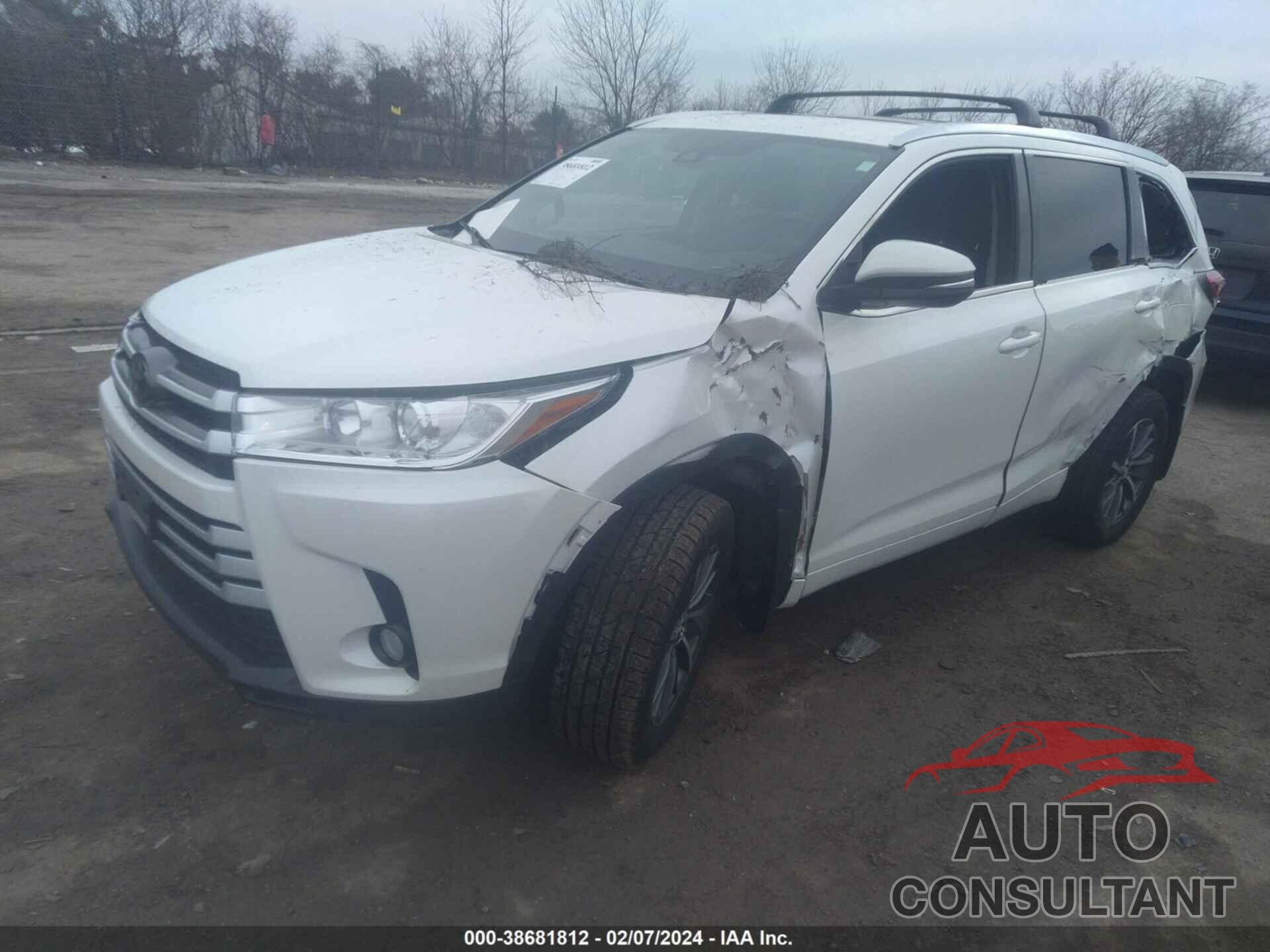 TOYOTA HIGHLANDER 2018 - 5TDJZRFH5JS850880