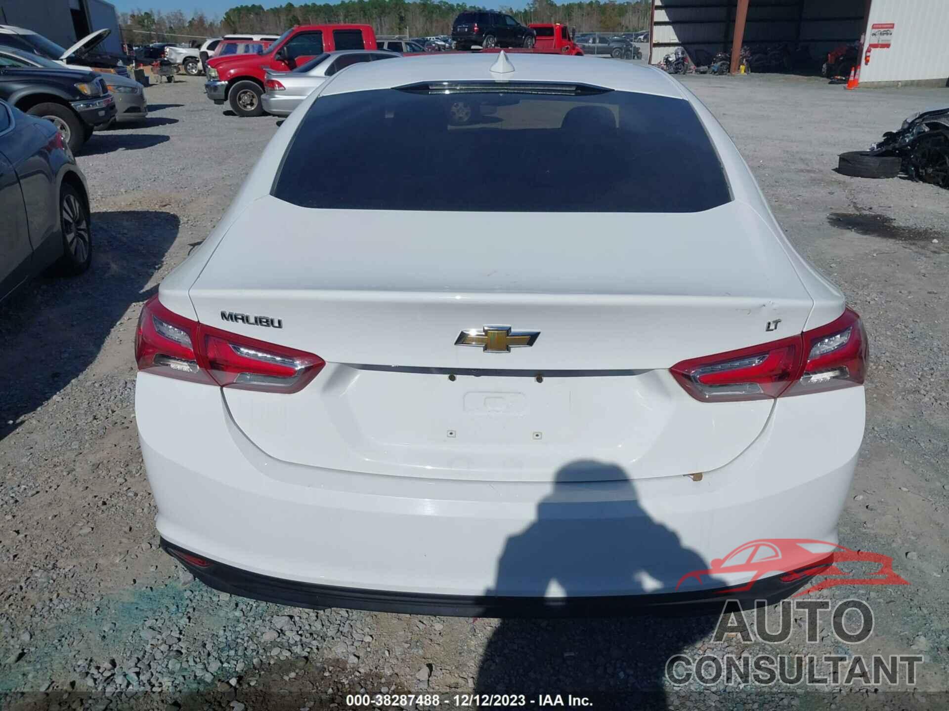 CHEVROLET MALIBU 2019 - 1G1ZD5STXKF151193