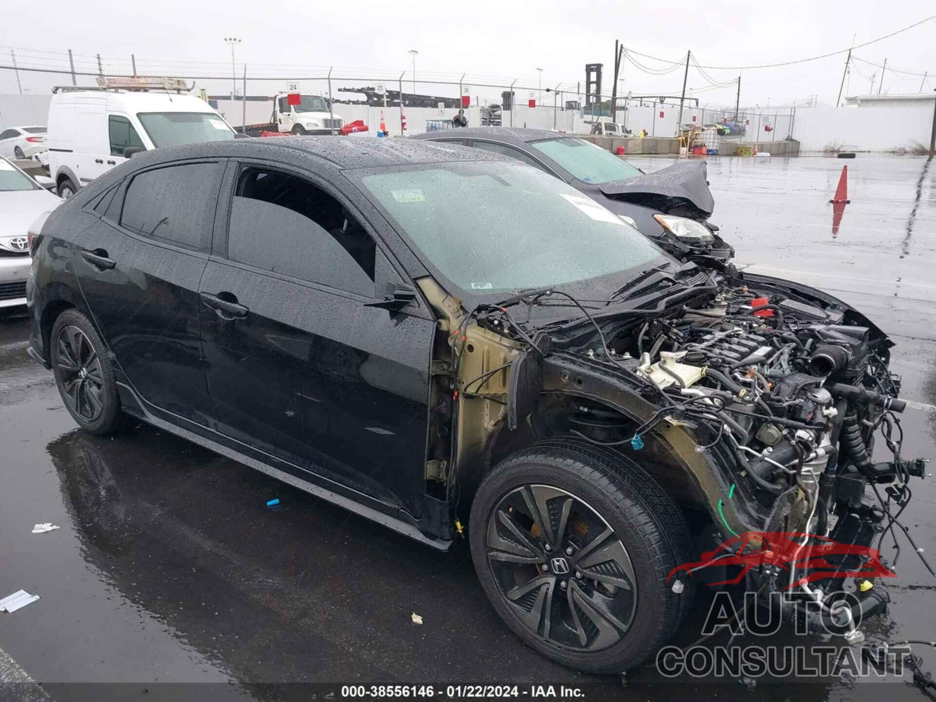 HONDA CIVIC 2018 - SHHFK7H48JU419557