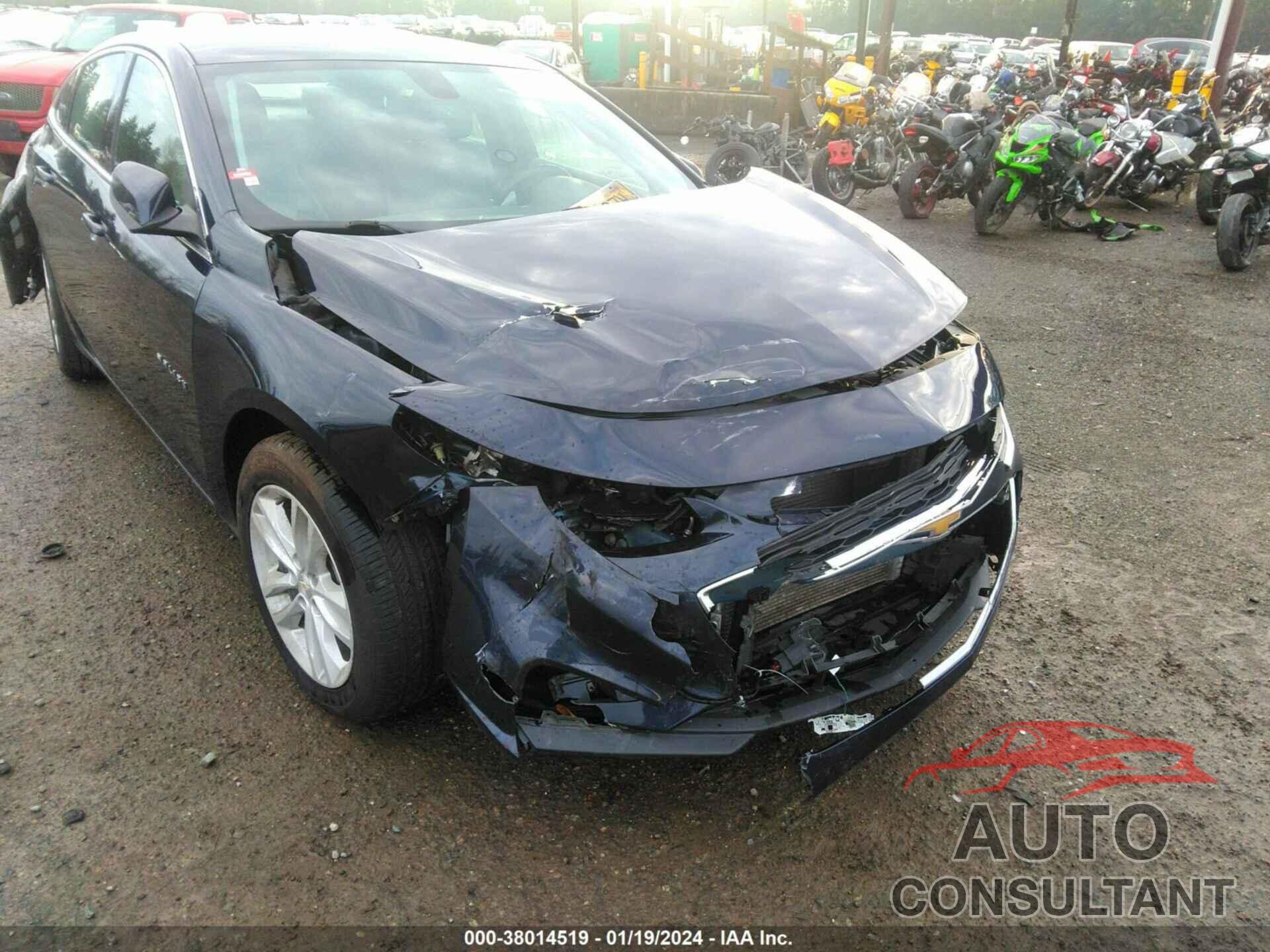 CHEVROLET MALIBU 2018 - 1G1ZD5ST9JF105806