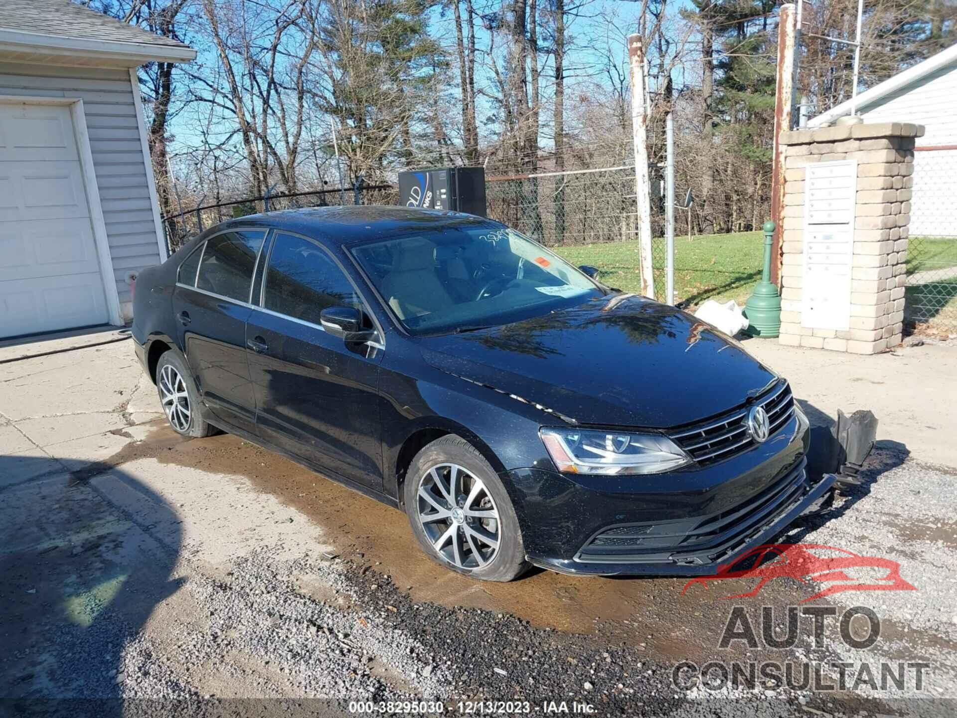 VOLKSWAGEN JETTA 2018 - 3VWDB7AJ1JM257854