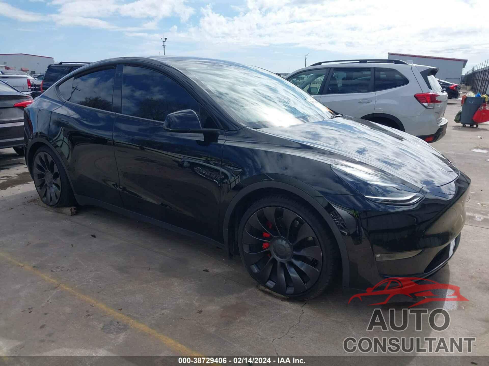 TESLA MODEL Y 2022 - 7SAYGDEF6NF450038