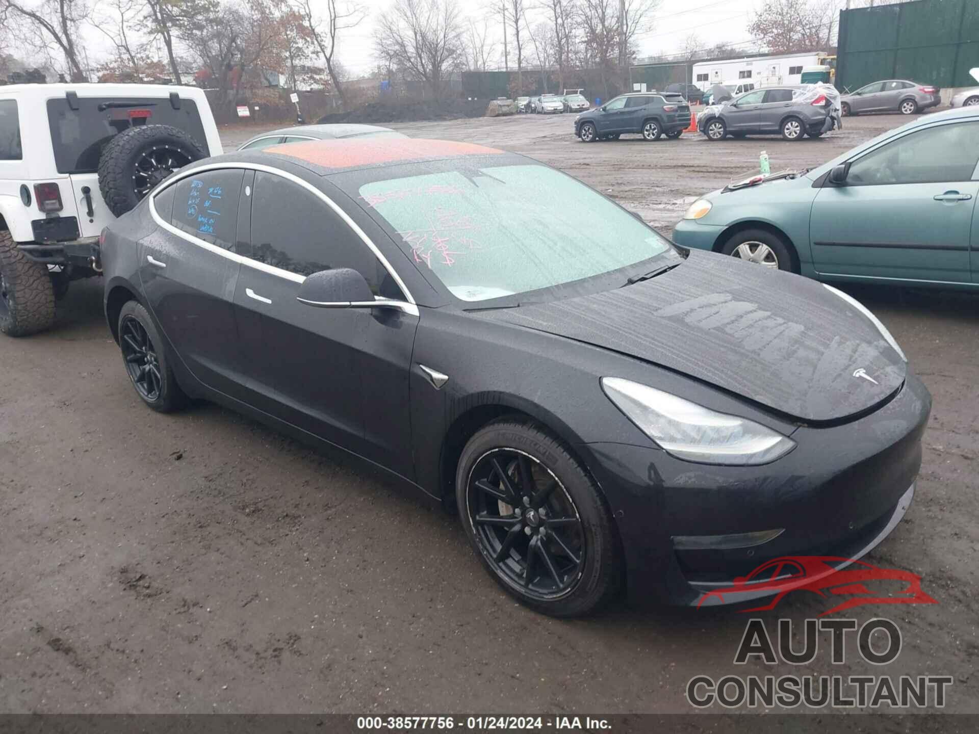 TESLA MODEL 3 2018 - 5YJ3E1EB0JF110595