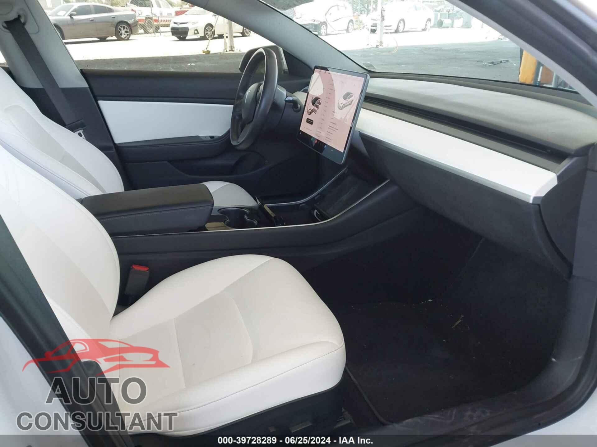 TESLA MODEL 3 2018 - 5YJ3E1EB4JF081375