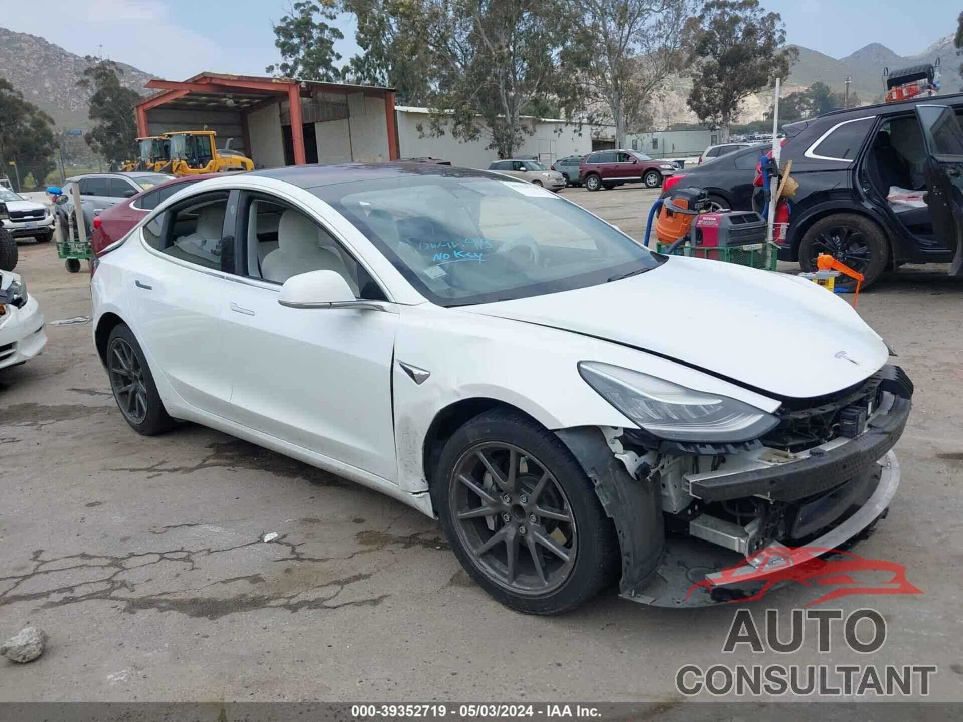 TESLA MODEL 3 2018 - 5YJ3E1EA4JF168619