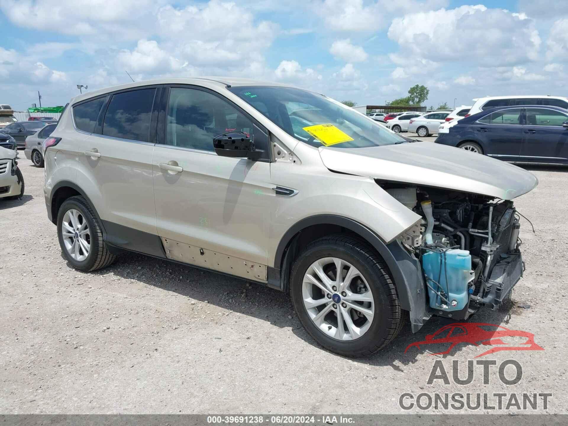 FORD ESCAPE 2017 - 1FMCU0GD1HUE53523