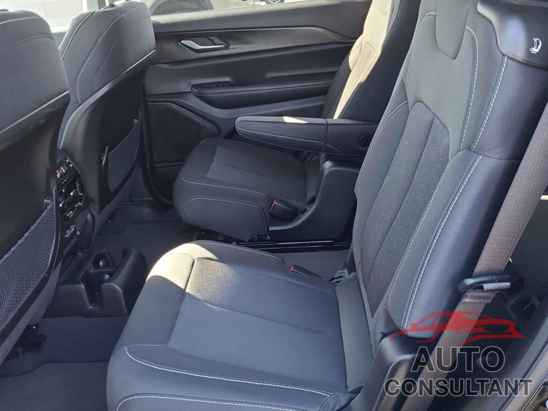 JEEP GRAND CHEROKEE 2023 - 1C4RJKAG6P8751353