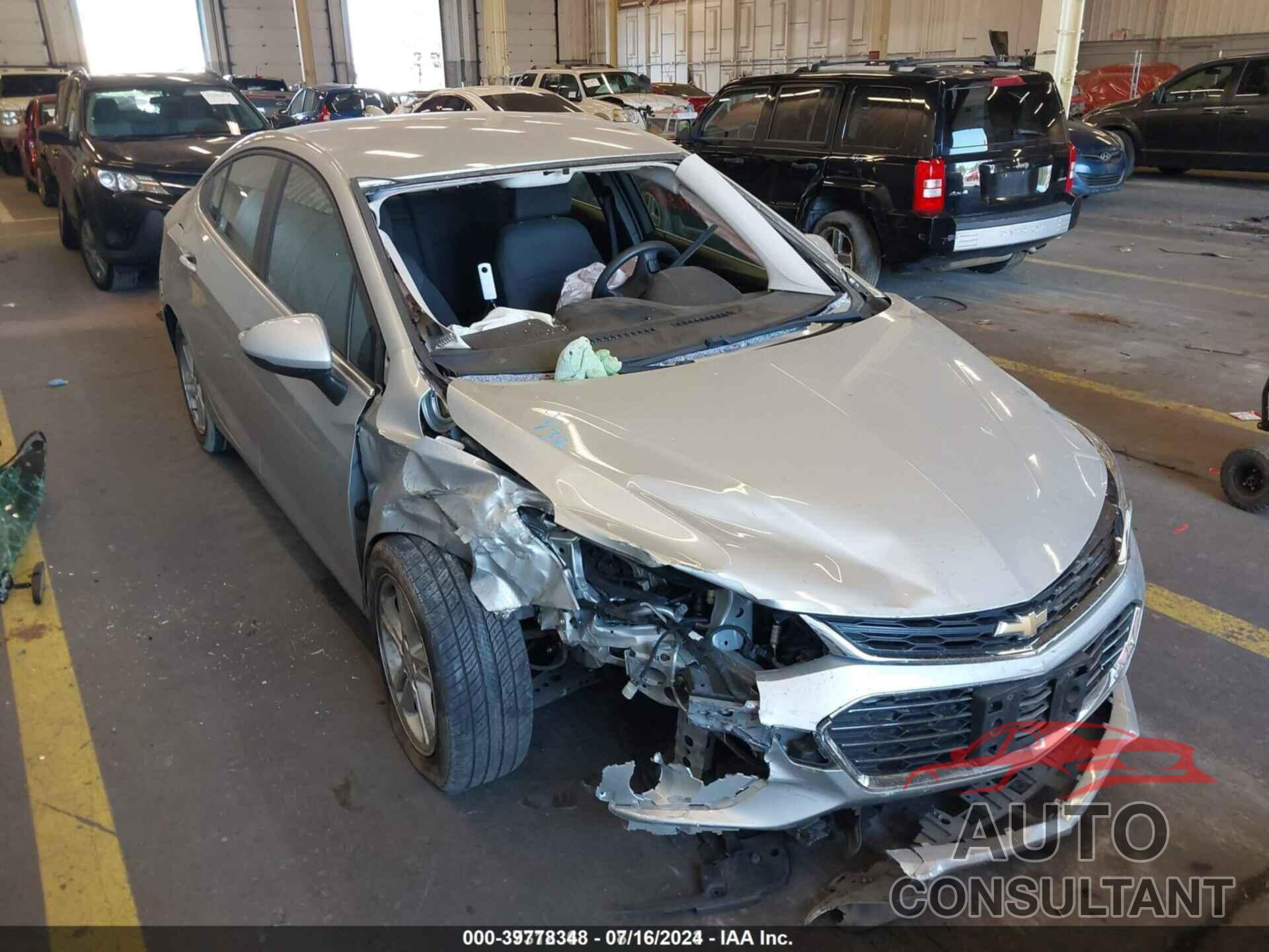 CHEVROLET CRUZE 2018 - 1G1BE5SM4J7164764