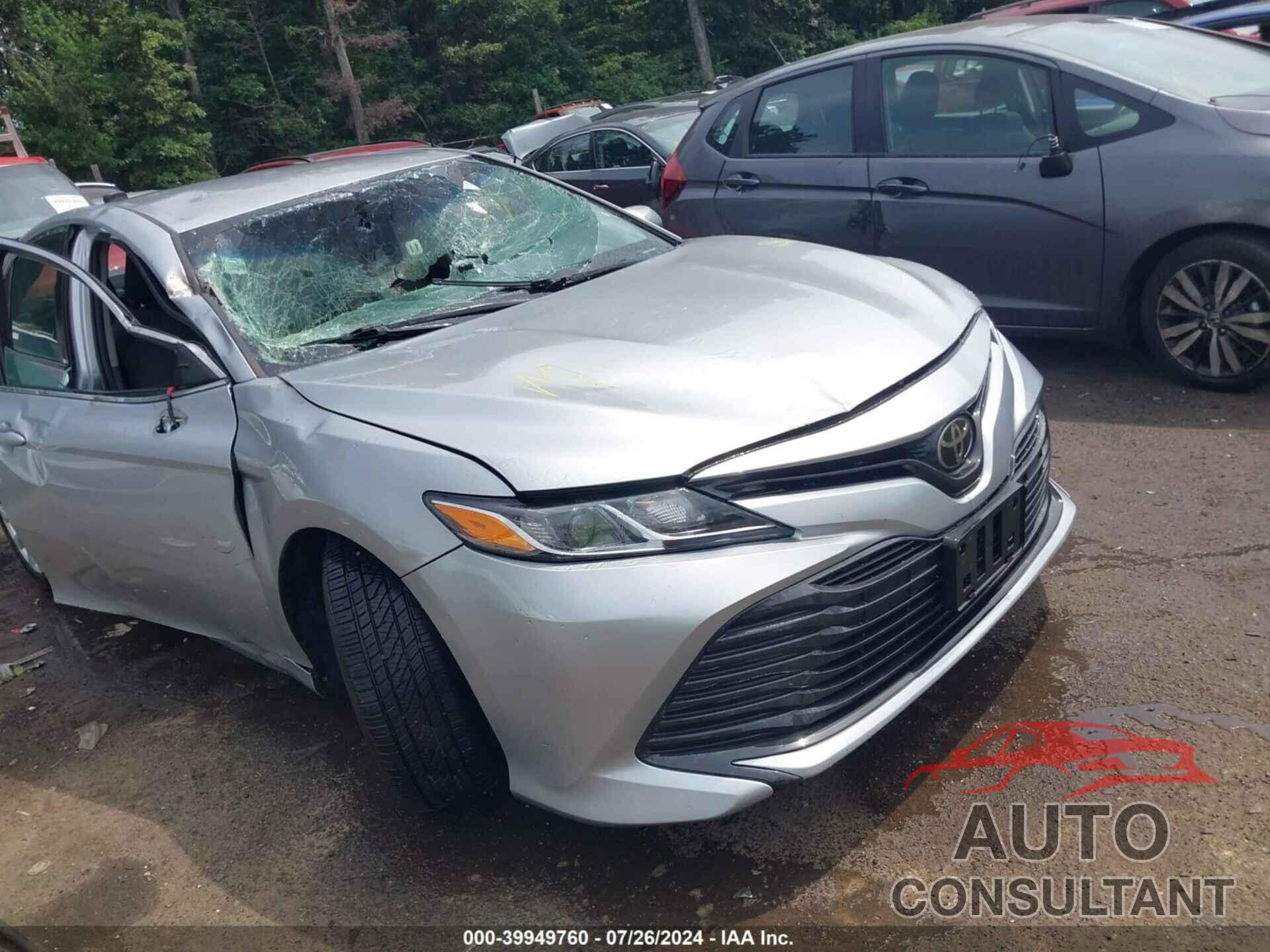 TOYOTA CAMRY 2018 - 4T1B11HKXJU508516