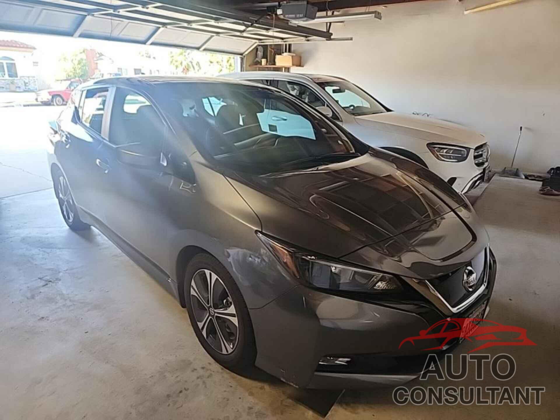 NISSAN LEAF 2022 - 1N4AZ1CV4NC562731