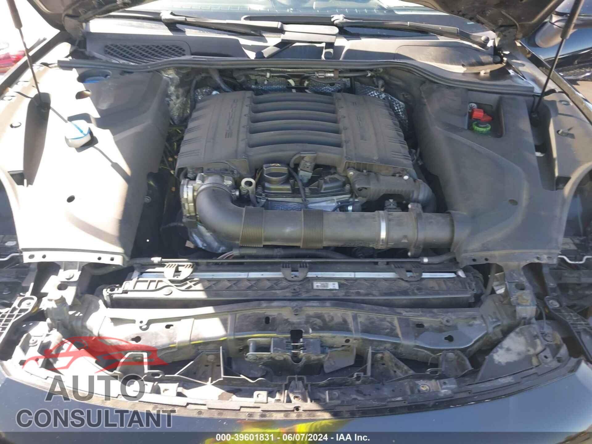 PORSCHE CAYENNE 2017 - WP1AA2A23HKA83550