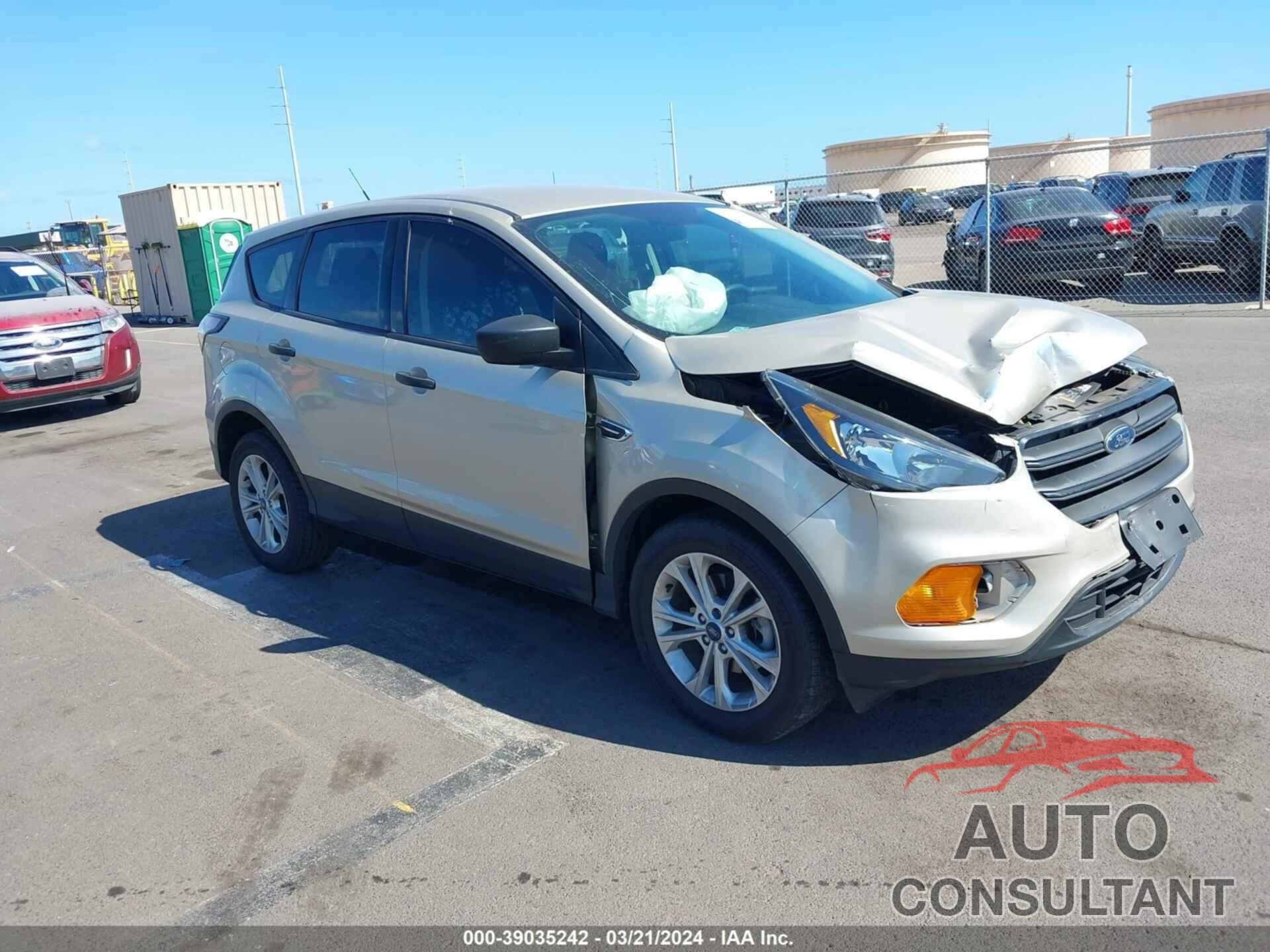 FORD ESCAPE 2018 - 1FMCU0F76JUB44678