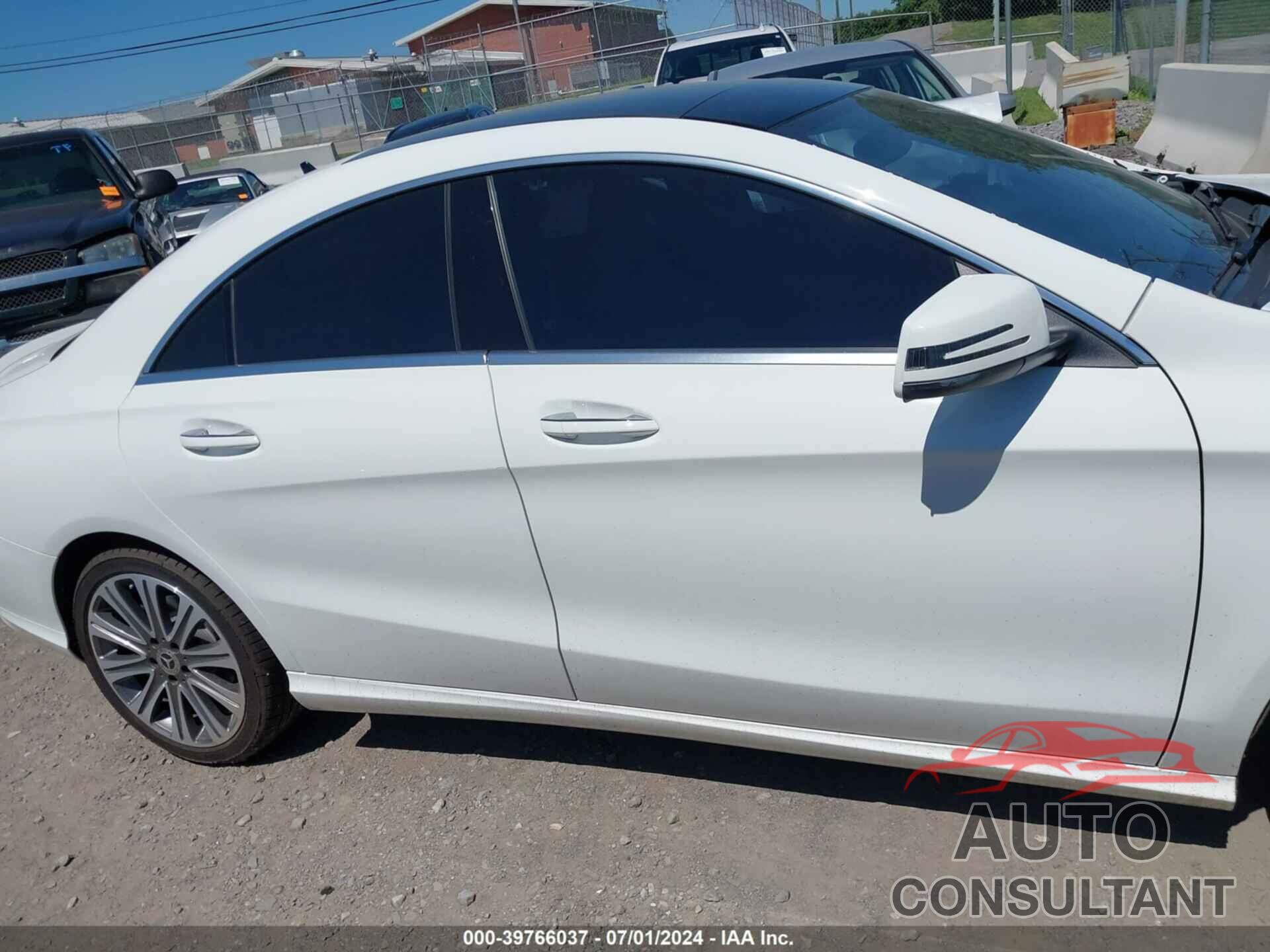 MERCEDES-BENZ CLA 250 2019 - WDDSJ4GB7KN727443