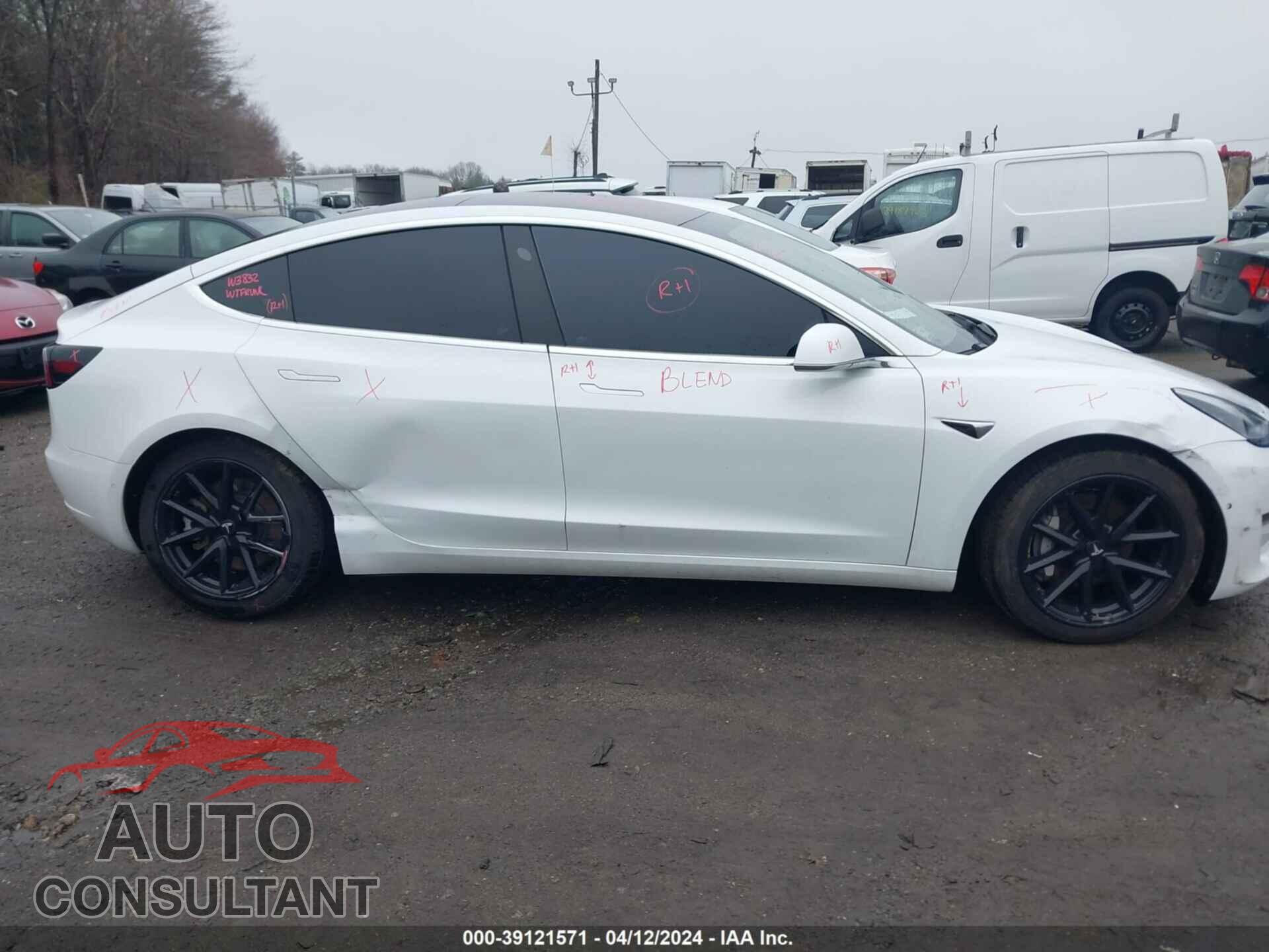 TESLA MODEL 3 2018 - 5YJ3E1EB4JF096832