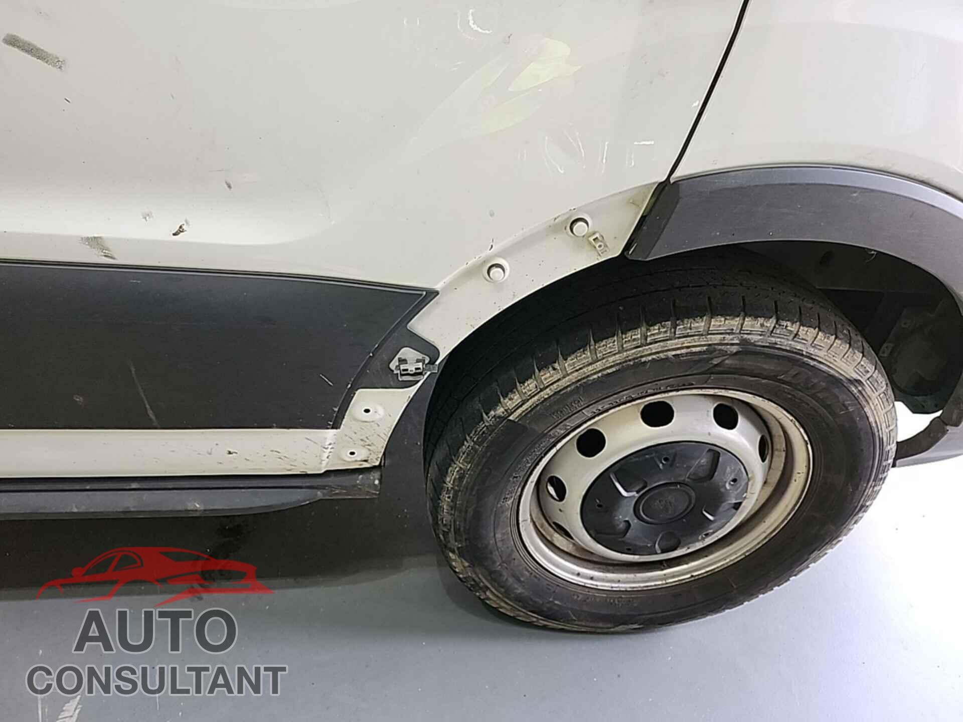 FORD TRANSIT 2018 - 1FTYR2CM2JKA96609