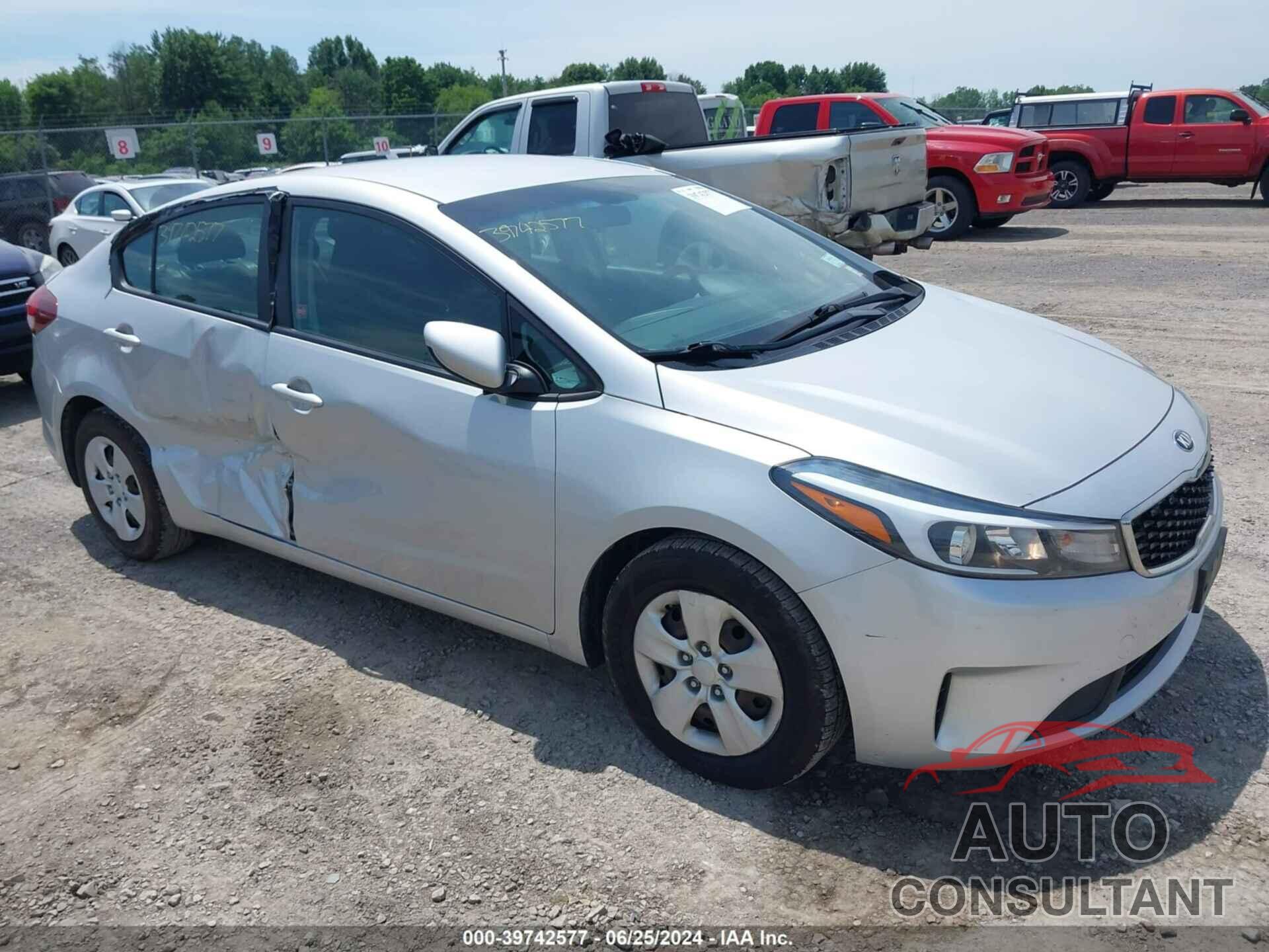 KIA FORTE 2018 - 3KPFK4A71JE214107