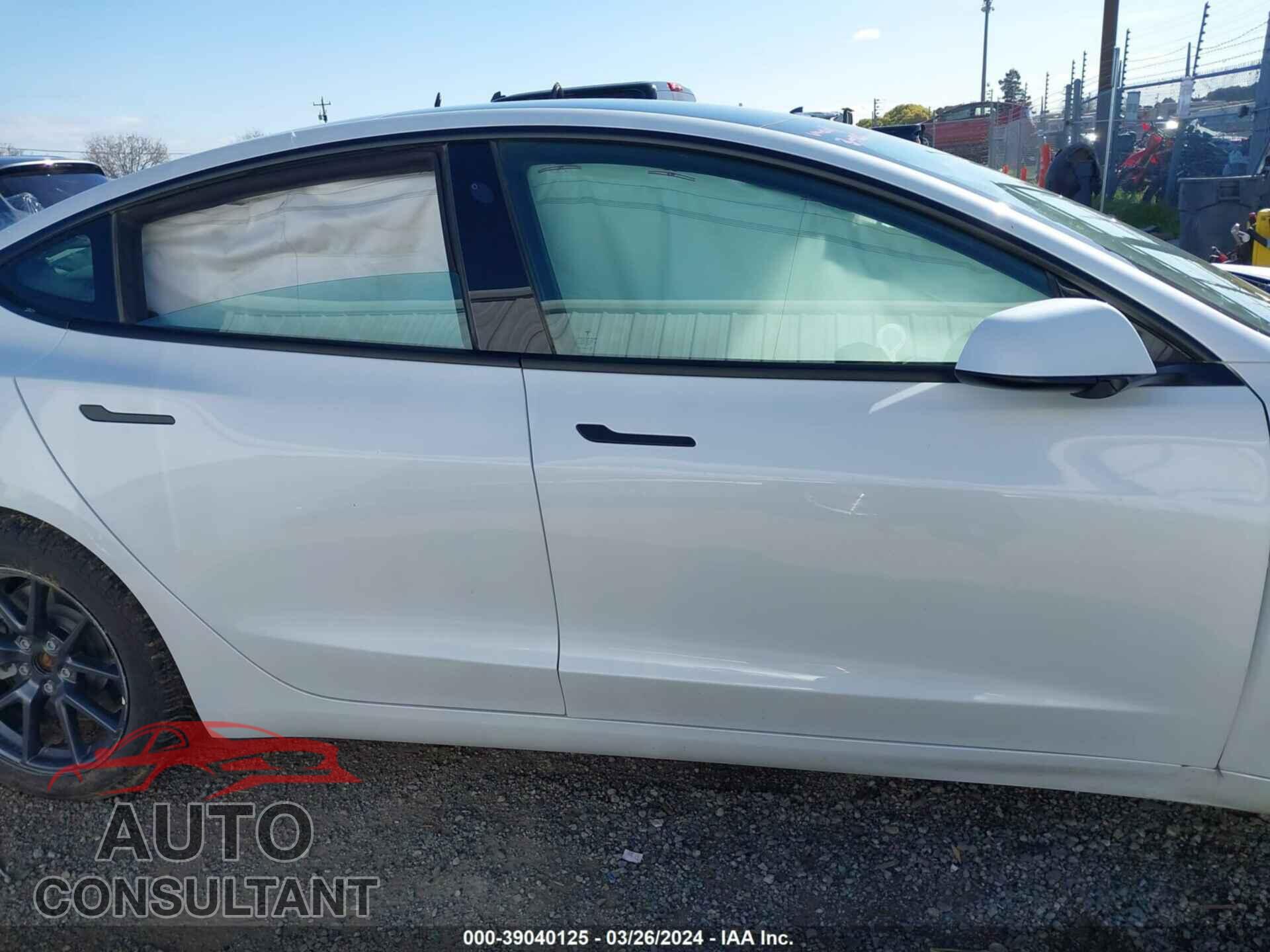 TESLA MODEL 3 2021 - 5YJ3E1EB4MF010231