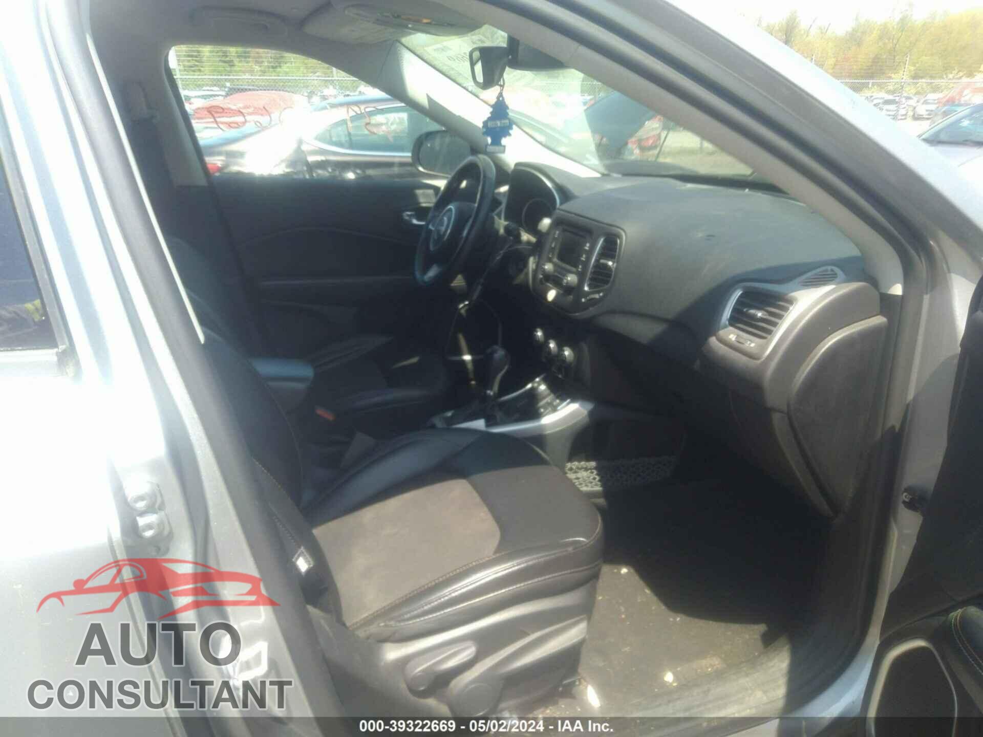 JEEP COMPASS 2018 - 3C4NJDBB8JT161127