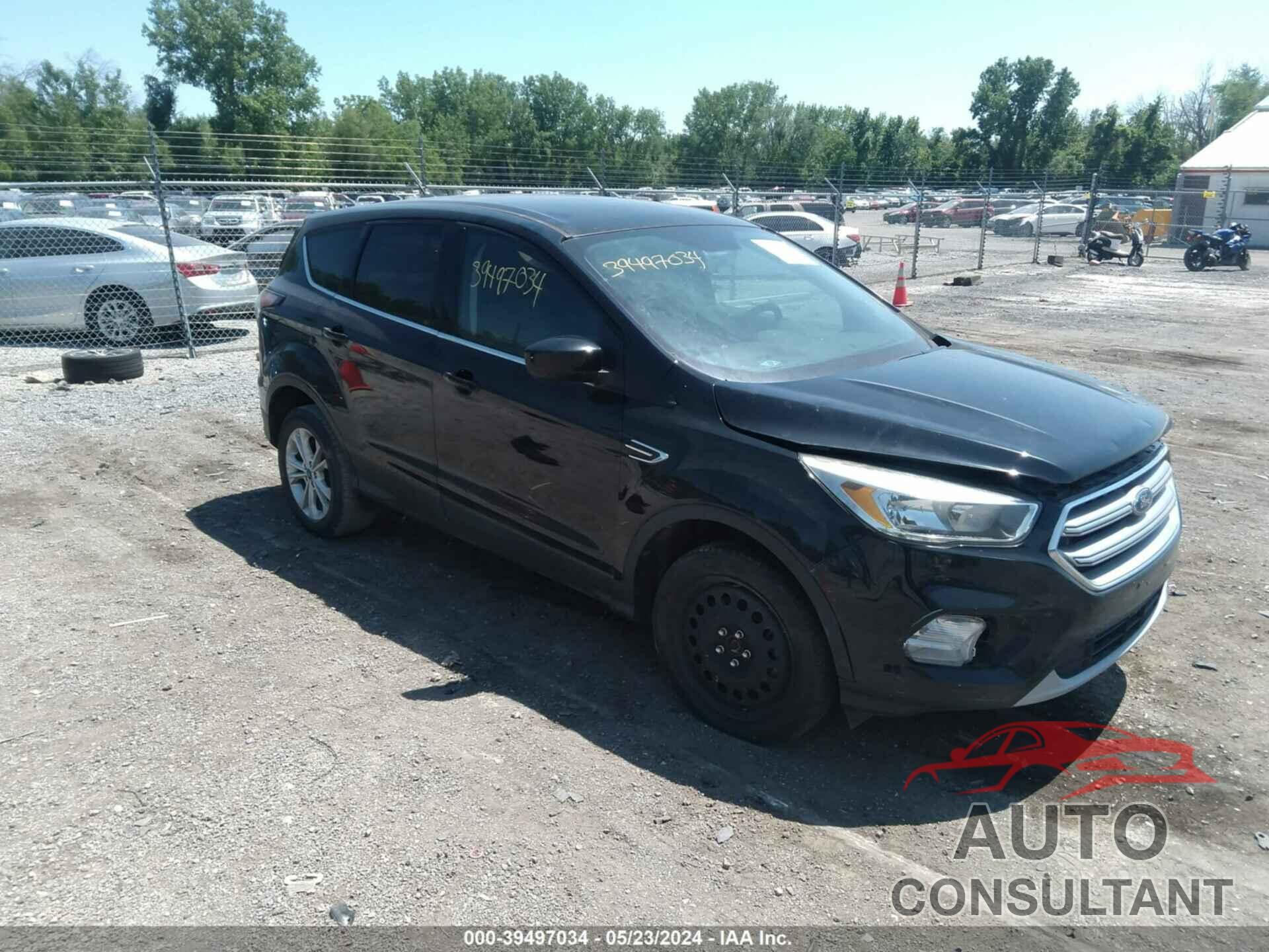 FORD ESCAPE 2017 - 1FMCU0GD1HUC44833