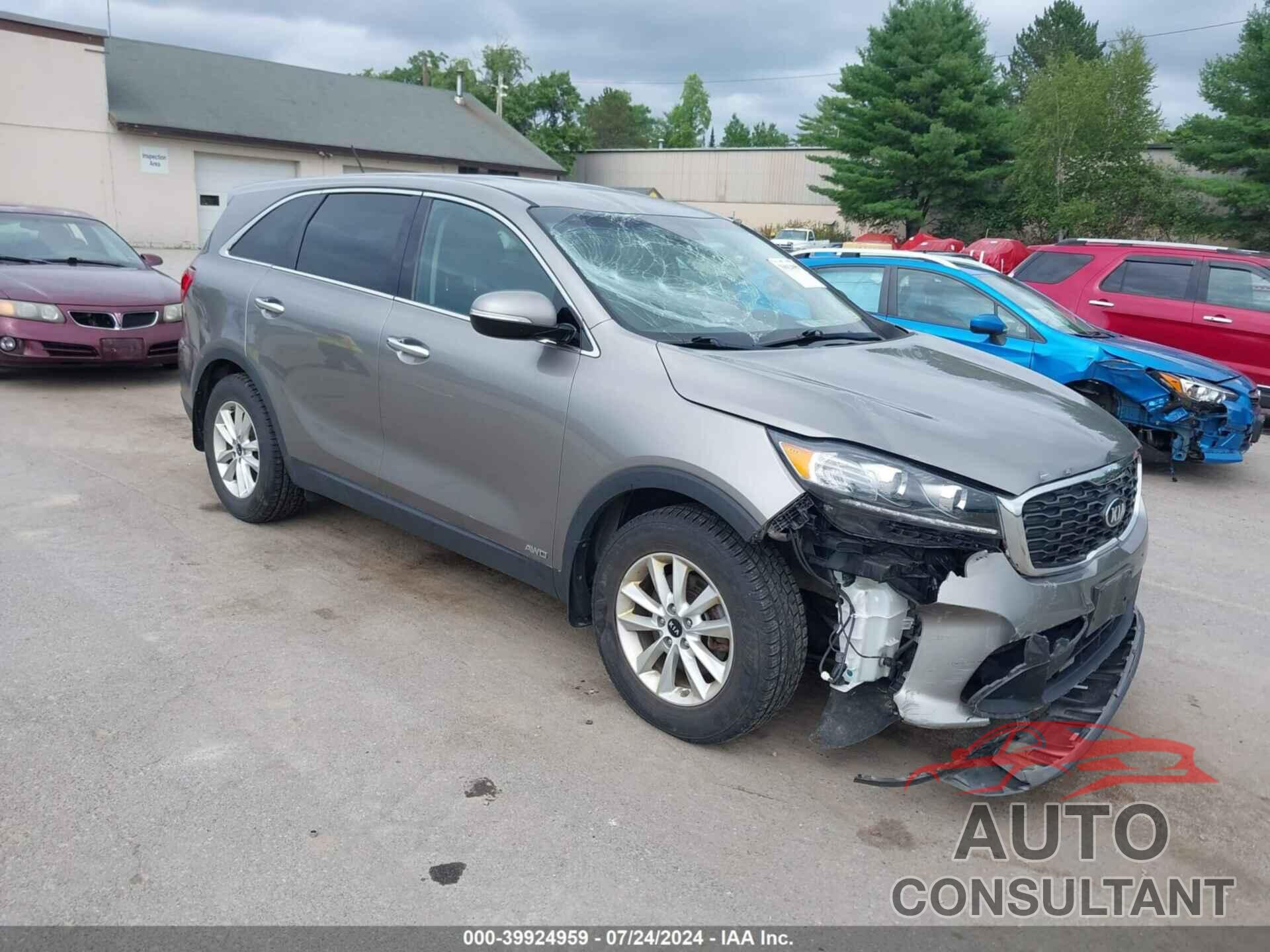 KIA SORENTO 2019 - 5XYPGDA52KG457482