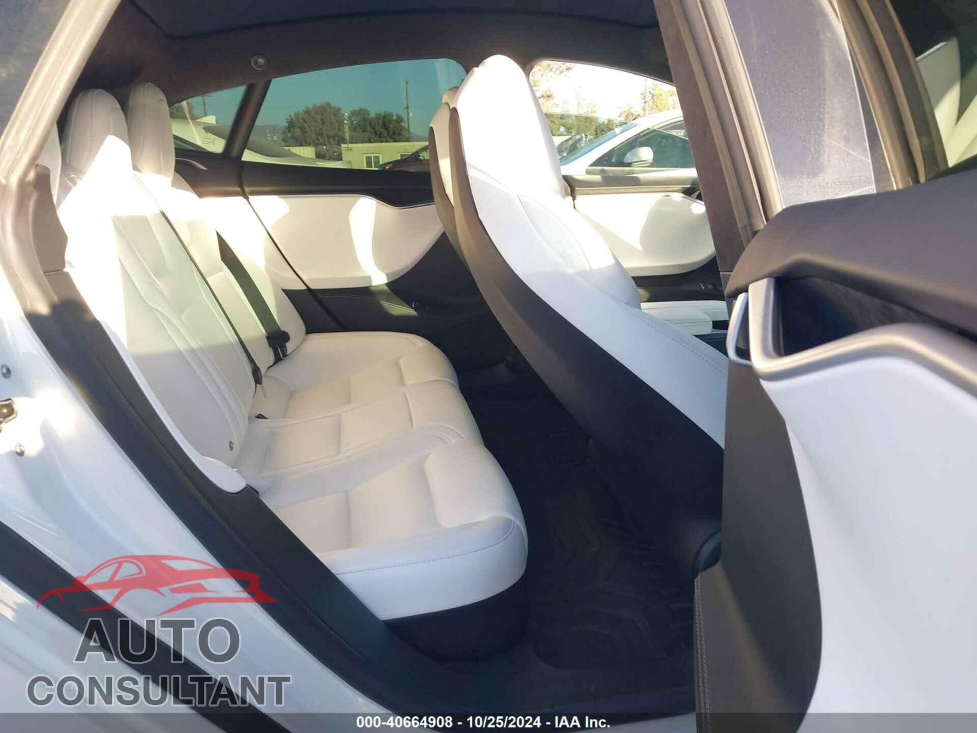 TESLA MODEL S 2017 - 5YJSA1E19HF225950