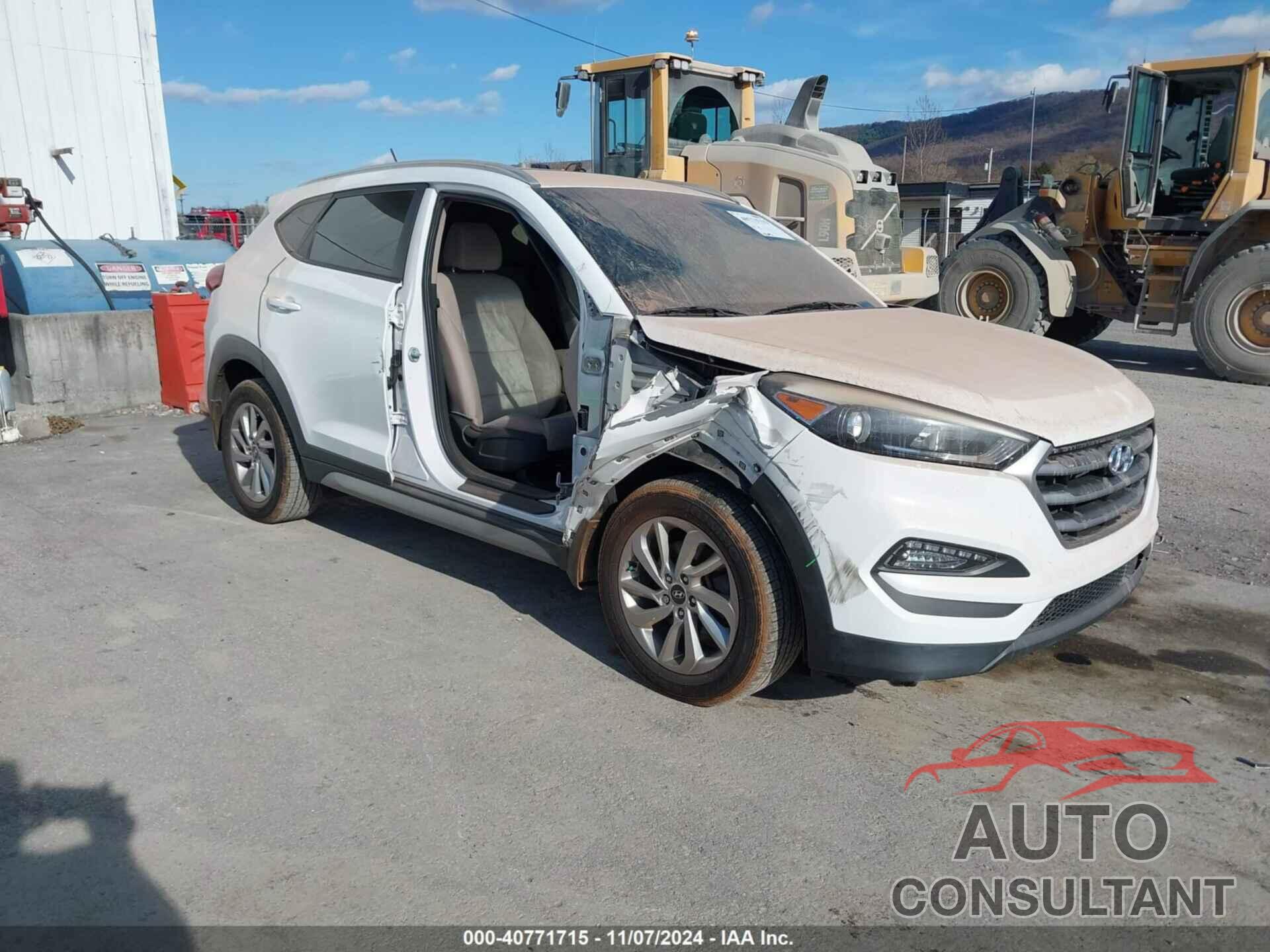 HYUNDAI TUCSON 2017 - KM8J3CA43HU272993