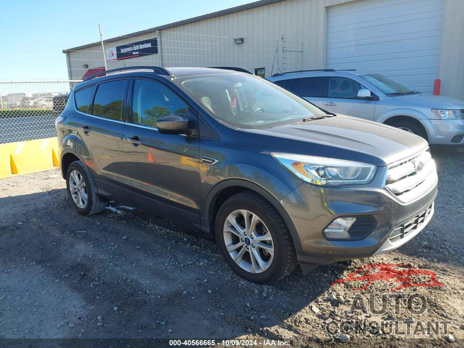 FORD ESCAPE 2017 - 1FMCU0GD1HUE01213
