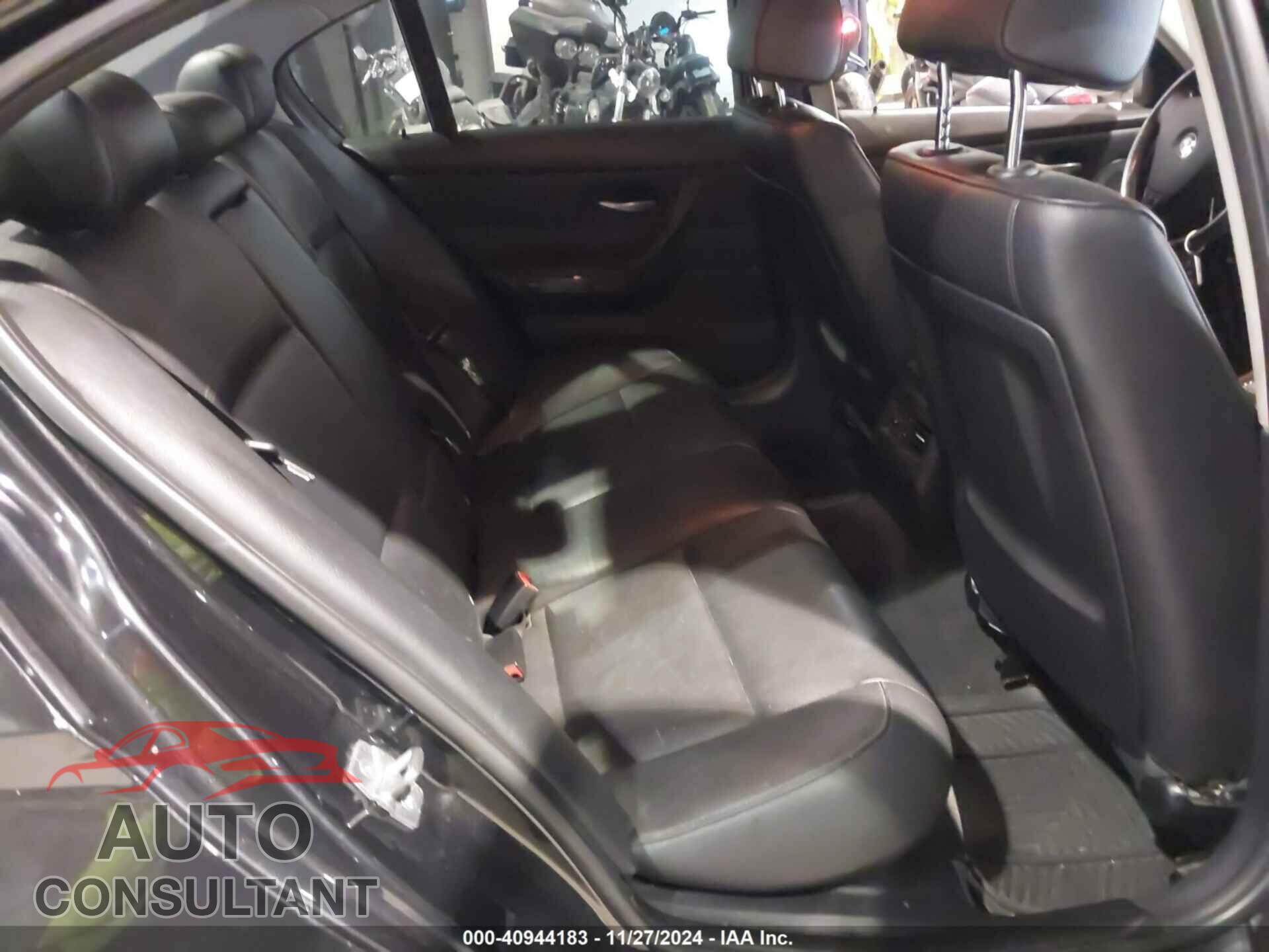 BMW 328I 2011 - WBAPH5G58BNM76926