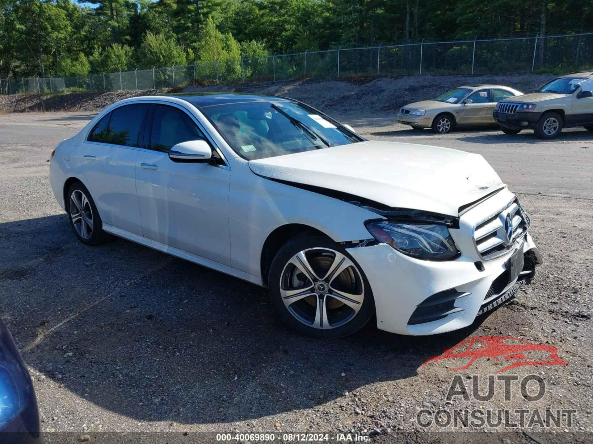 MERCEDES-BENZ E 300 2019 - WDDZF4KB2KA654657