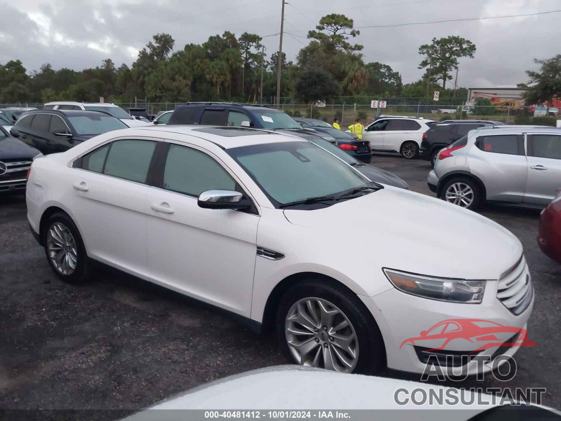 FORD TAURUS 2019 - 1FAHP2F84KG111657