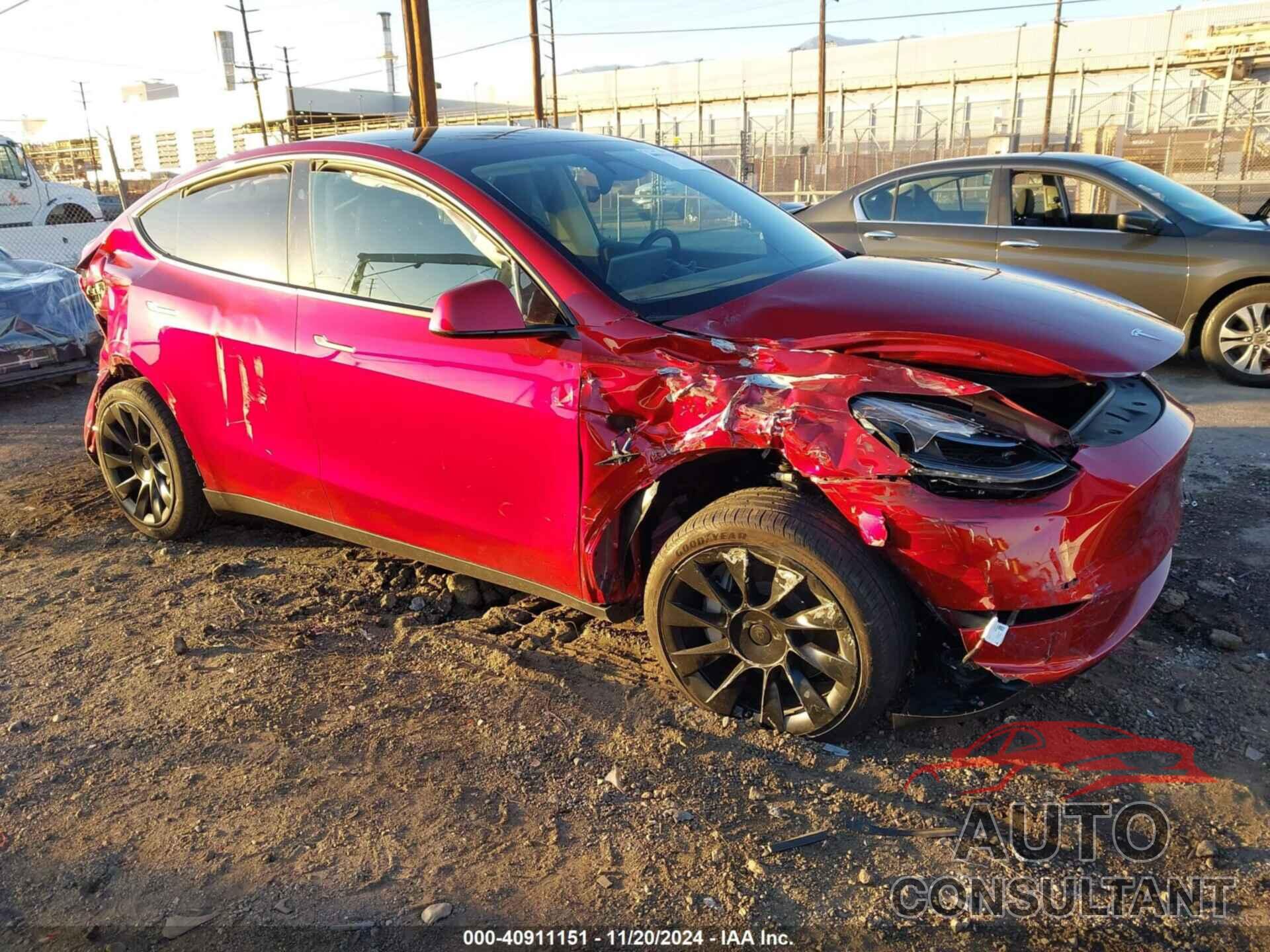 TESLA MODEL Y 2024 - 7SAYGDED0RF103034