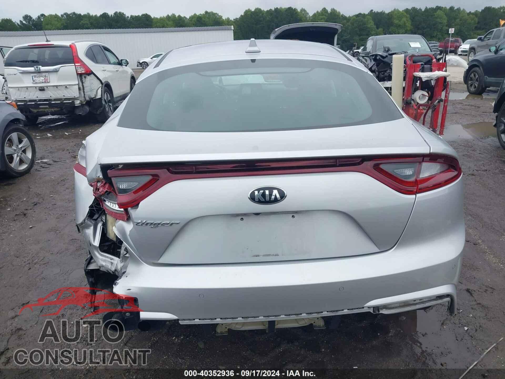 KIA STINGER 2018 - KNAE25LA7J6033266
