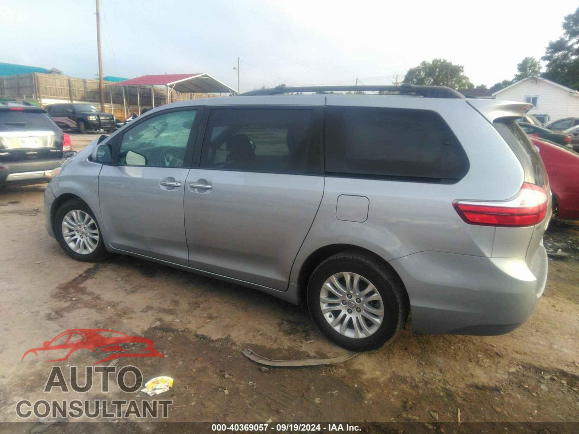 TOYOTA SIENNA 2015 - 5TDYK3DC5FS641038