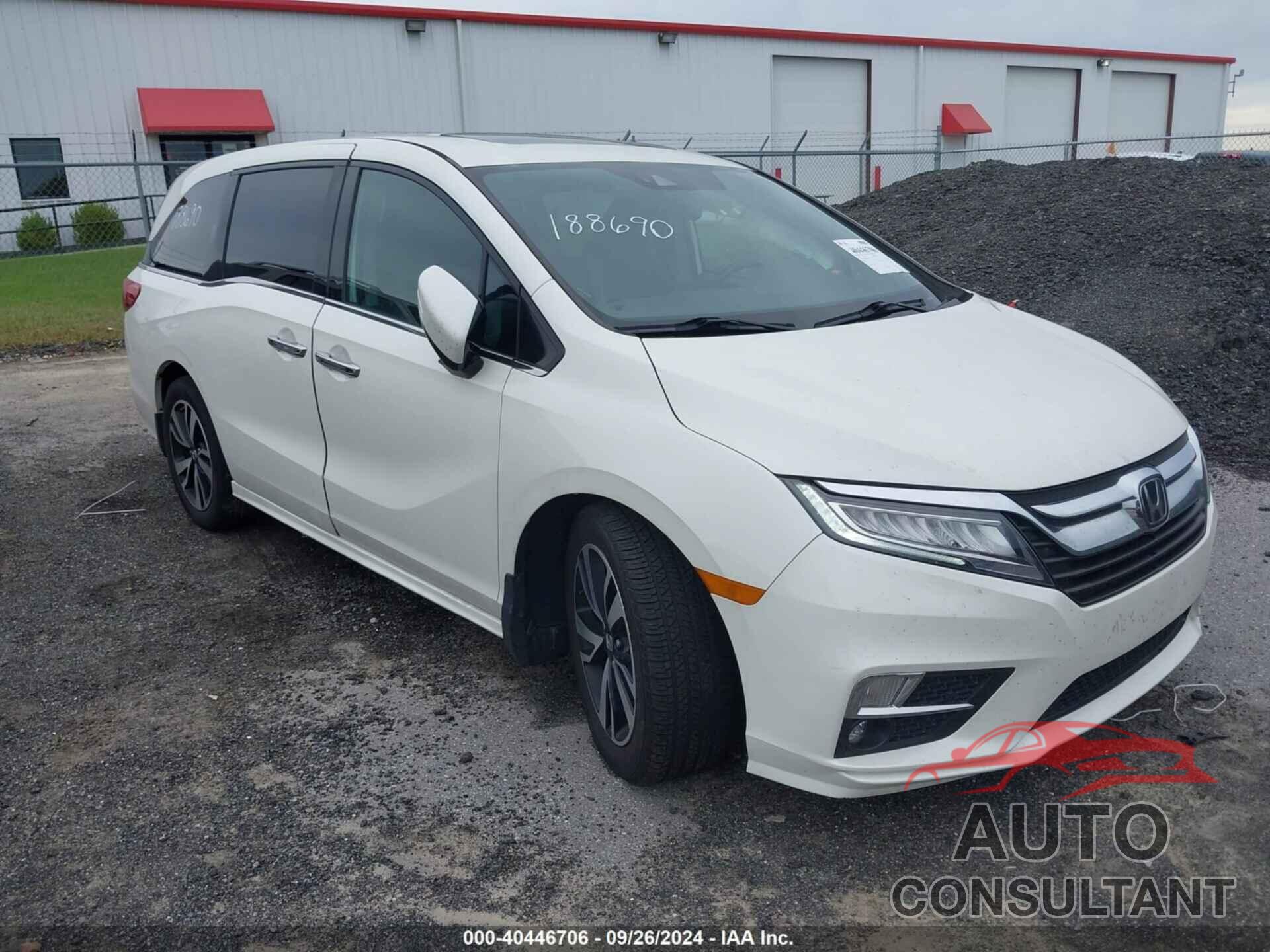 HONDA ODYSSEY 2018 - 5FNRL6H97JB008698