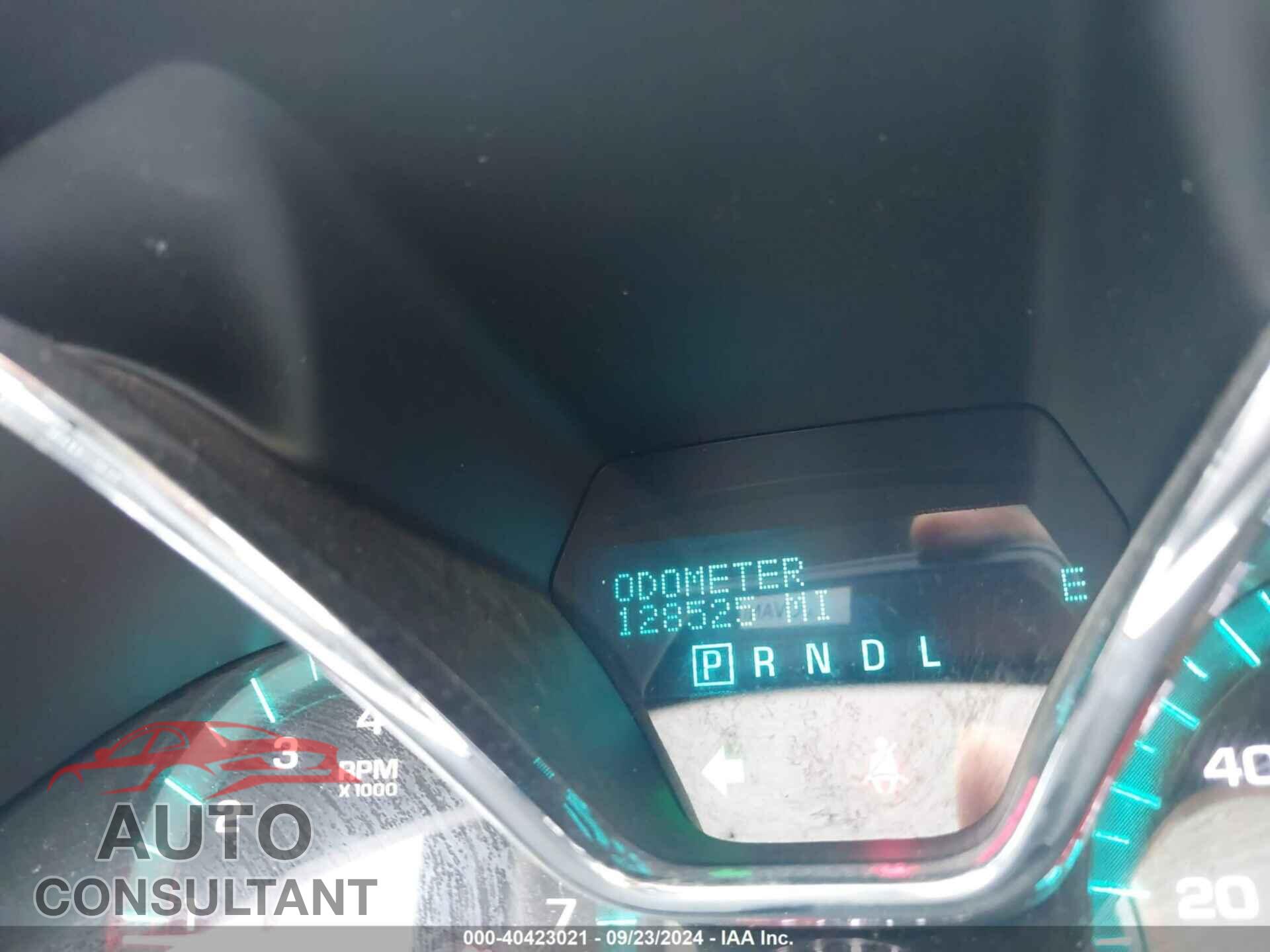 CHEVROLET TRAVERSE 2015 - 1GNKRJKD2FJ264948