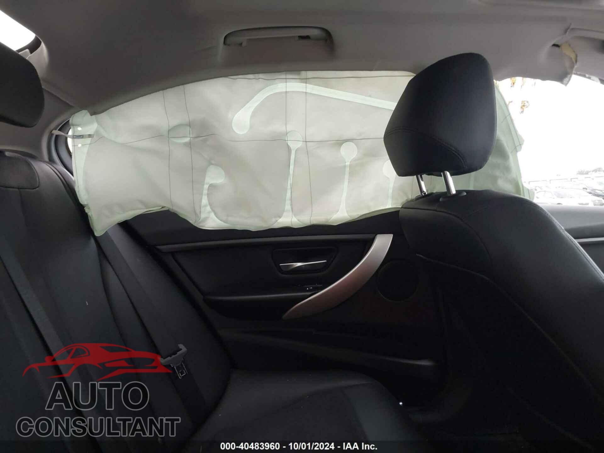 BMW 320I 2016 - WBA8E1G56GNT34944
